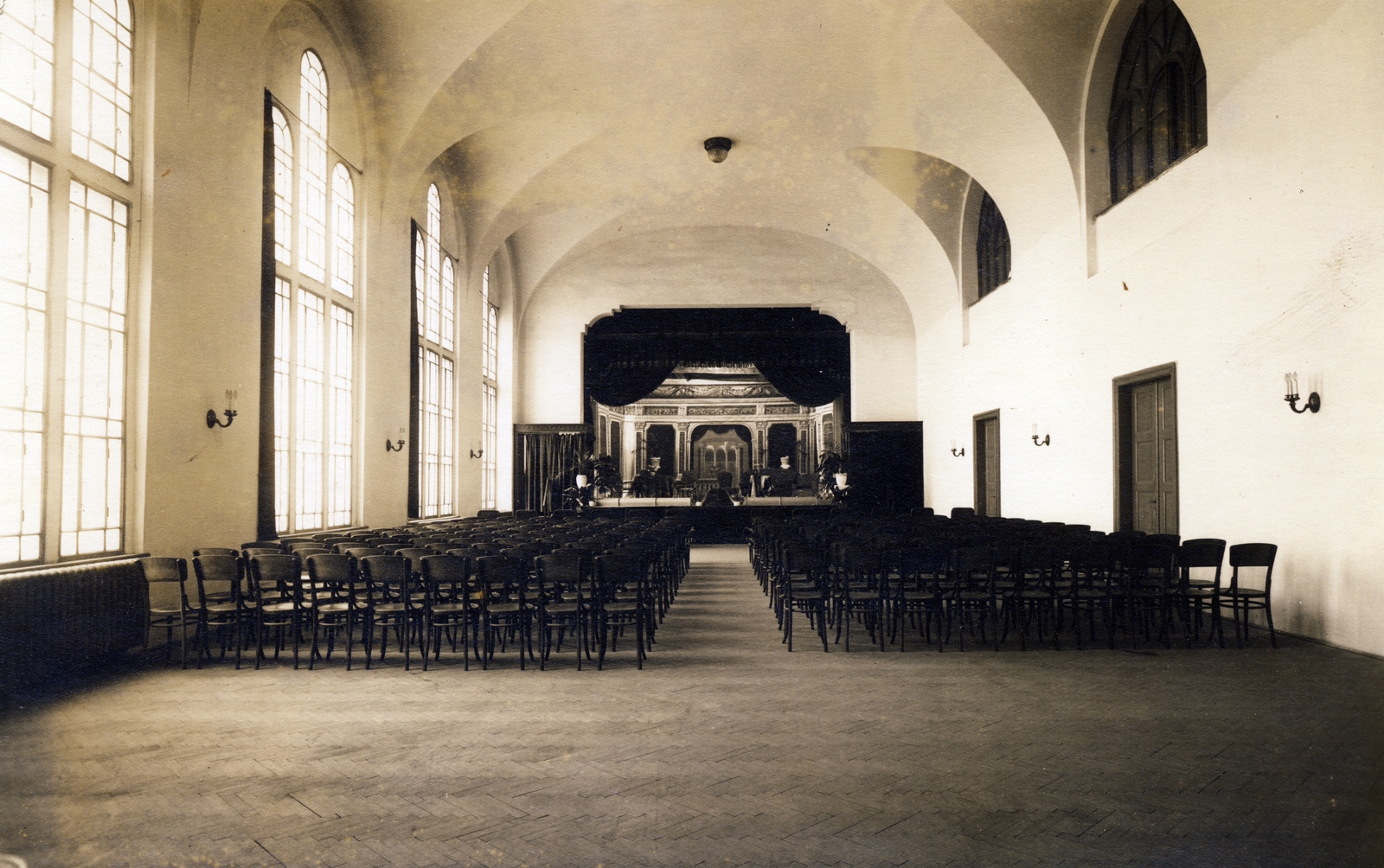 Hungary, Pécs, a jezsuita Pius Gimnázium és Internátus színházterme., 1914, Jezsuita Levéltár, parquet floor, theater room, Jesuits, Fortepan #100264