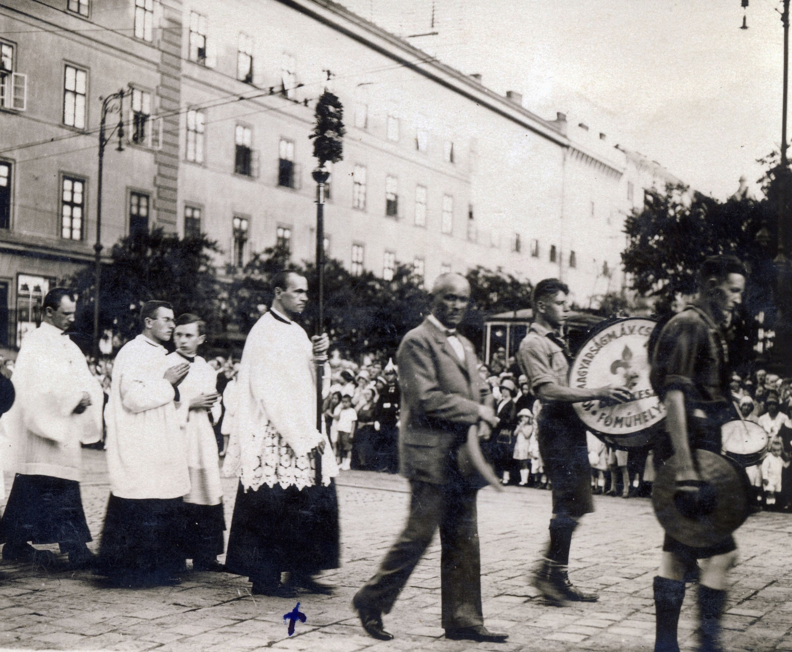 Hungary, Budapest IX., Üllői út - Ferenc körút sarok, háttérben a Mária Terézia laktanya épülete., 1934, Jezsuita Levéltár, Budapest, Fortepan #100295