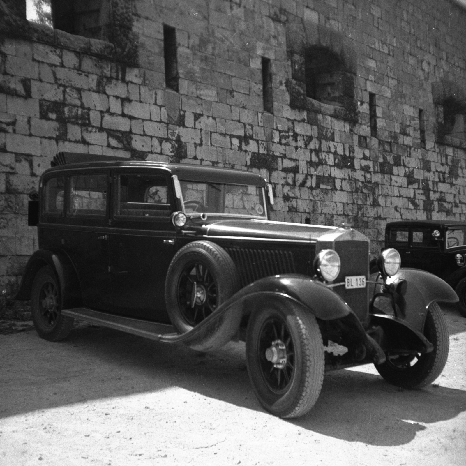 Hungary, Budapest XI., Citadella., 1932, Antal Dániel, taxicab, Budapest, spare wheel, Fortepan #100469