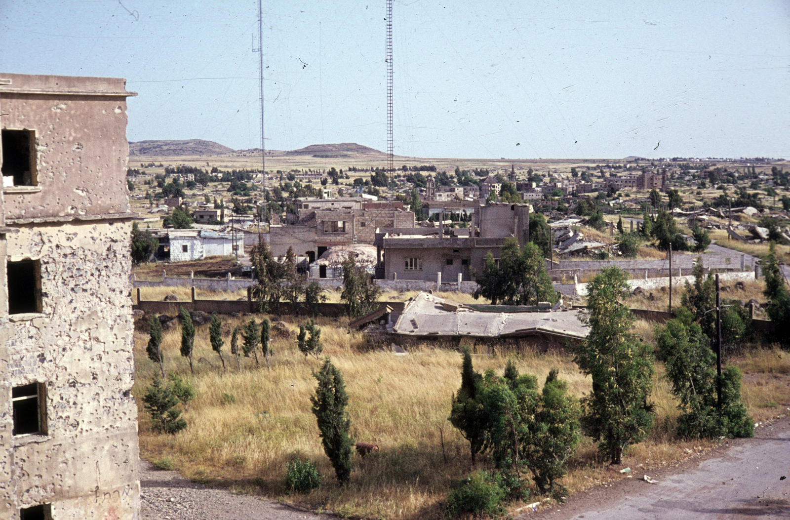 Syria, Quneitra, a lerombolt város a Golán-fennsíkon az ENSZ megfigyelőpont felől nézve., 1976, Ormos Imre Alapítvány, dr  Dalányi László, colorful, Fortepan #100632