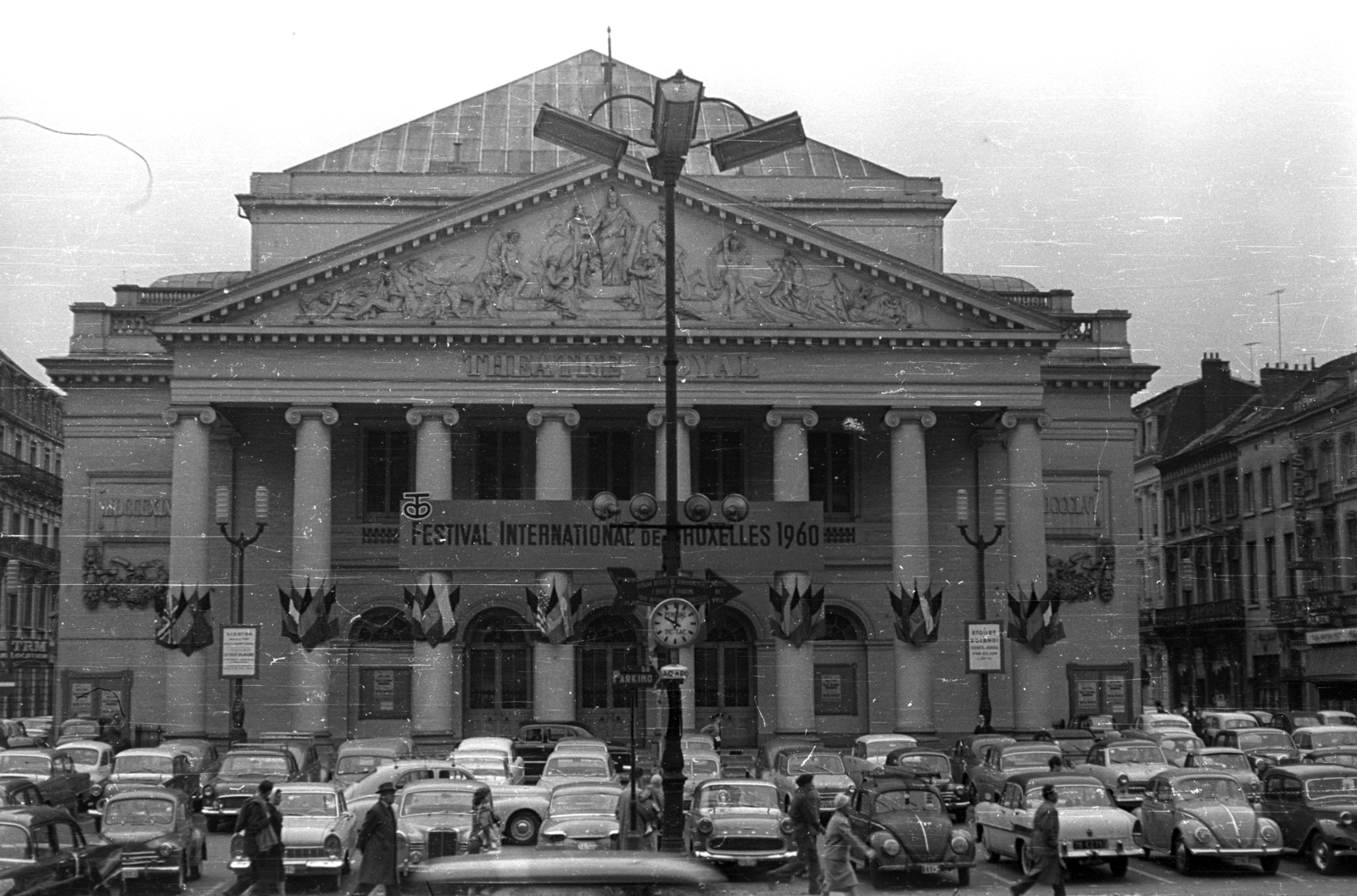 Belgium, Brüsszel, Place de la Monnaie, a Monnaie Királyi Színház., 1960, Dobóczi Zsolt, színház, Louis Emmanuel Aimé Damesme-terv, Joseph Poelaert-terv, Fortepan #100661