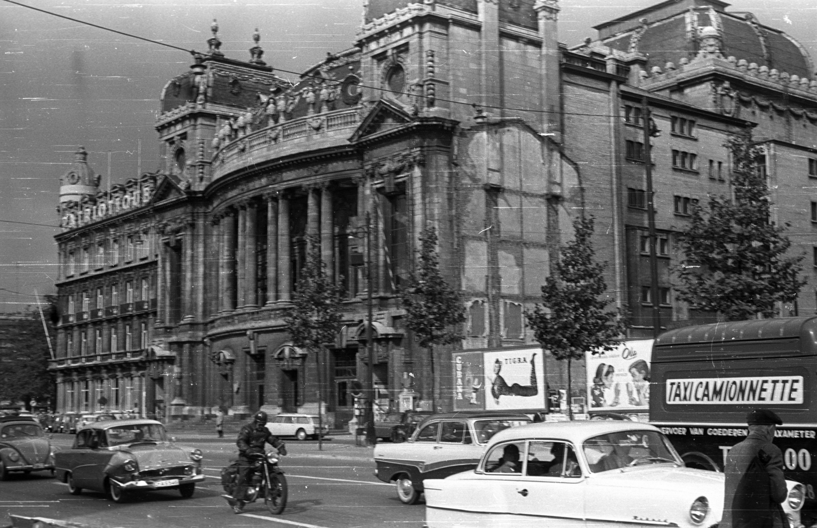 Belgium, Antwerp, Frankrijklei, szemben a Flamand Opera., 1960, Dobóczi Zsolt, motorcycle, Fortepan #100666