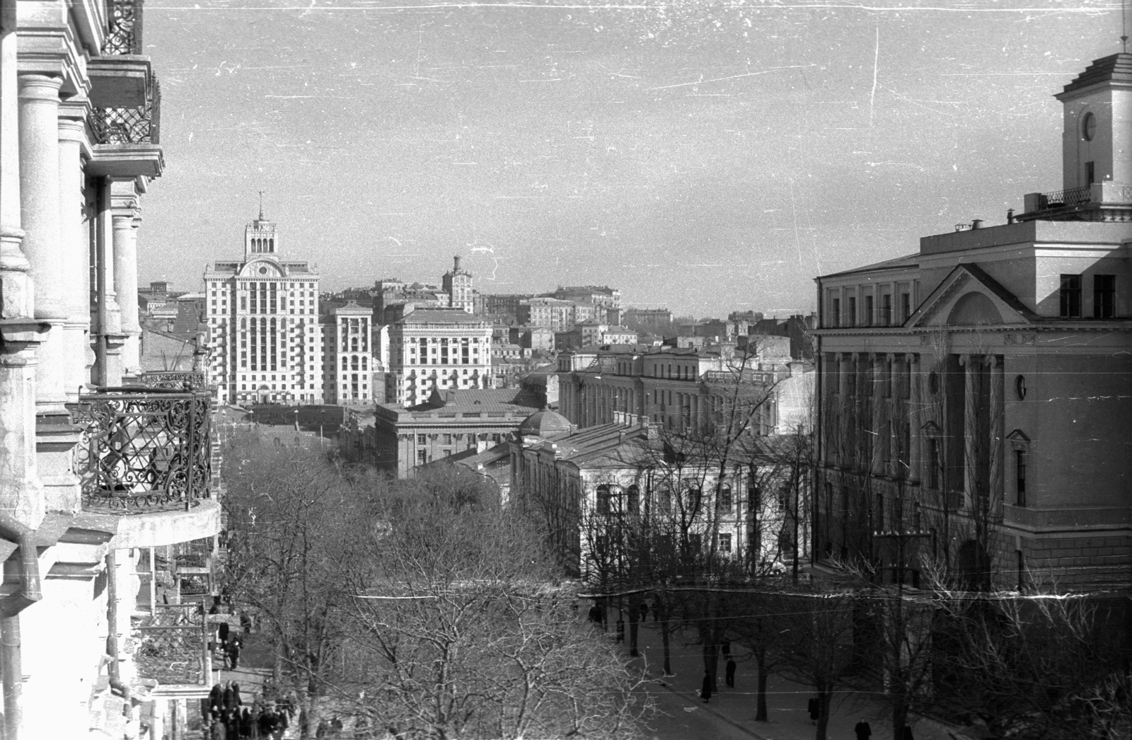 Ukraine, Kyiv, Bohdan Hmelnickij sugárút a Hrescsatik sugárút felé nézve., 1959, Dobóczi Zsolt, Soviet Union, picture, Fortepan #100681