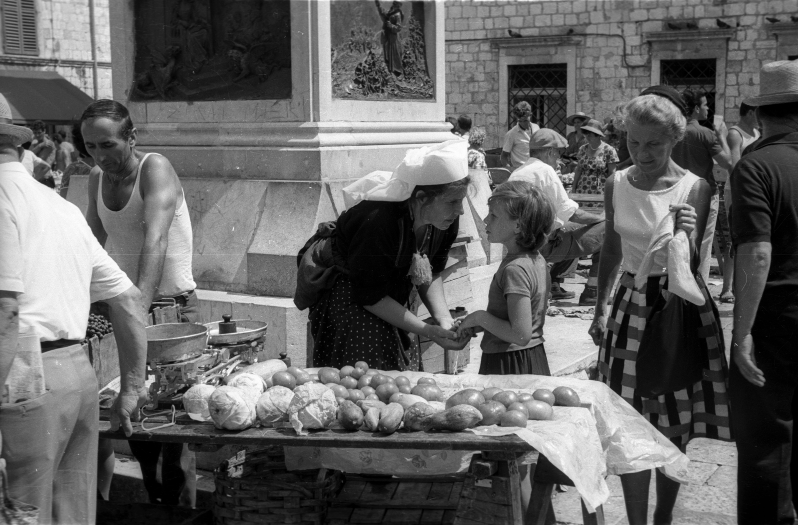 Croatia, Dubrovnik, Gondulić tér., 1963, Dobóczi Zsolt, market, Fortepan #100726