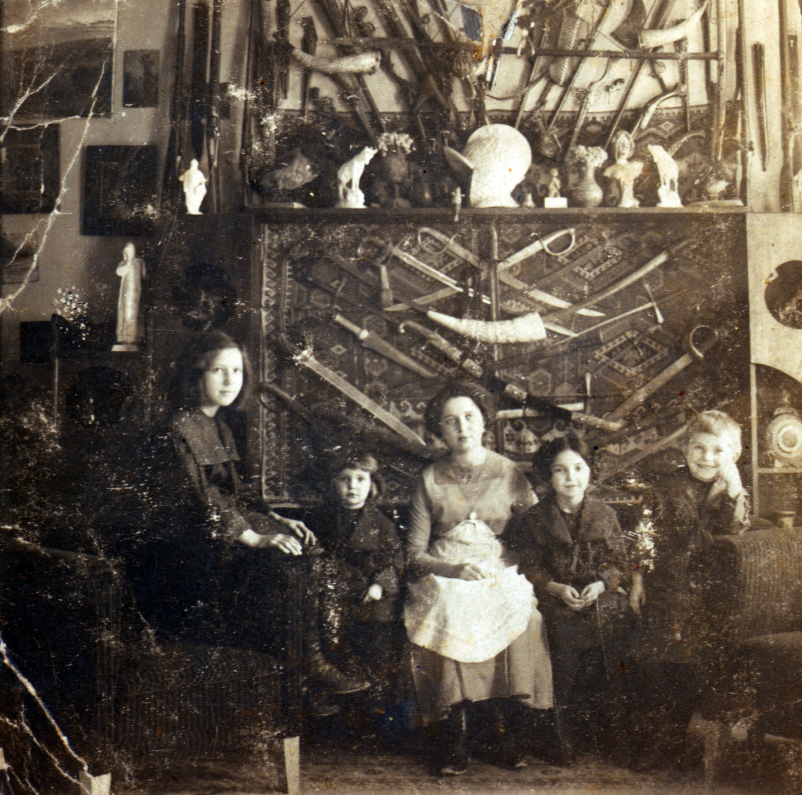 1911, Gyollai Jánosné, sword, Fortepan #100972