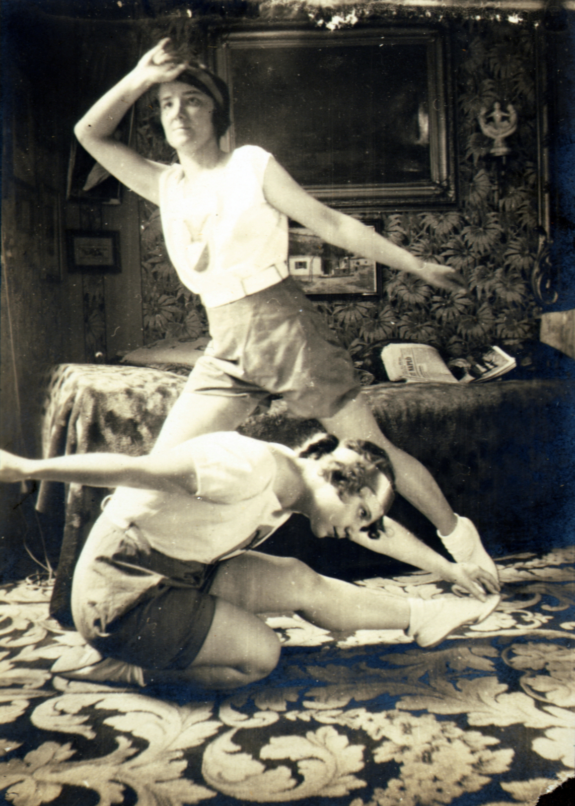 1930, Gyollai Jánosné, póz, távolba tekint, tánc, Fortepan #100985