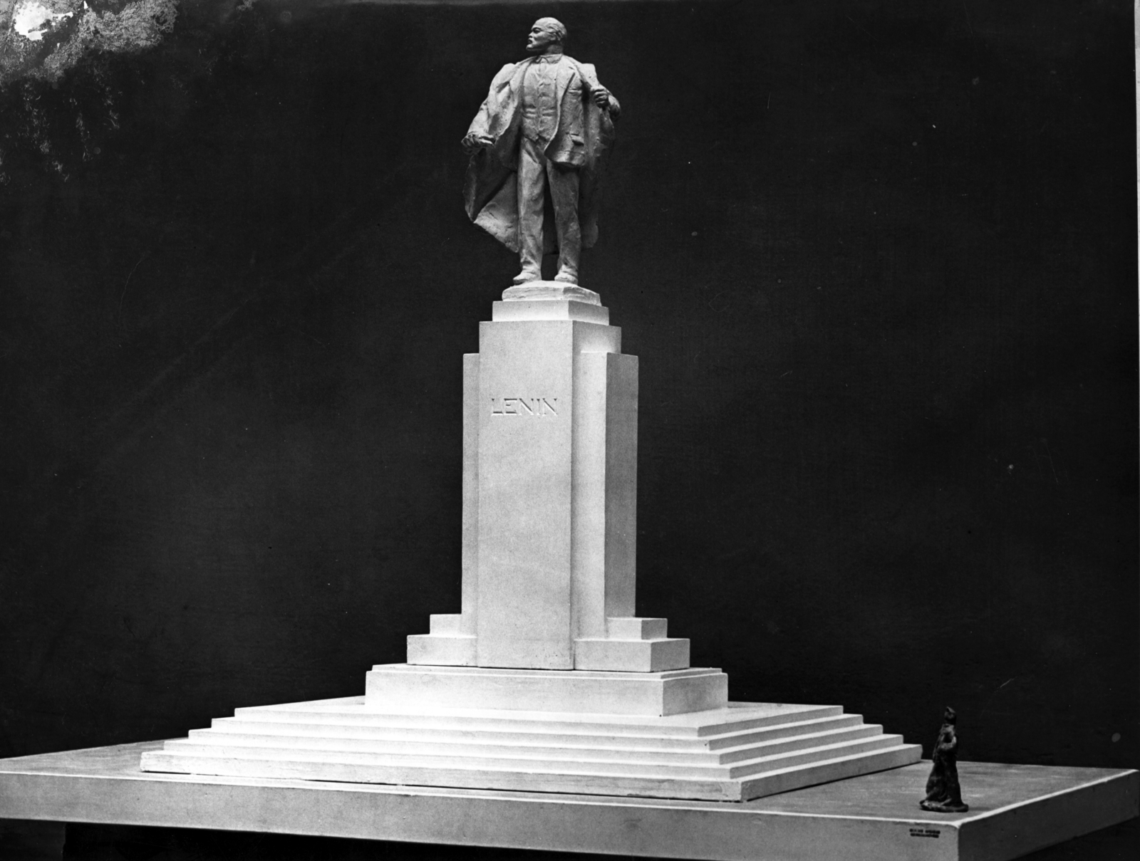 Hungary, Budapest, Kocsis András szobrászművész Lenin szoborterve., 1958, Zsivkov Anita - Koós Árpád / Kocsis András fényképei, Lenin-portrayal, statue plans, Fortepan #101136