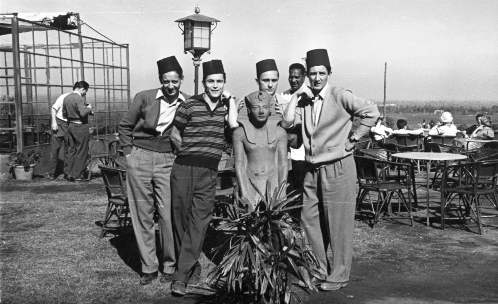 Egypt, Balról a második Kotász Antal., 1961, Kotász Antal, celebrity, football, sportsperson, Fortepan #101236