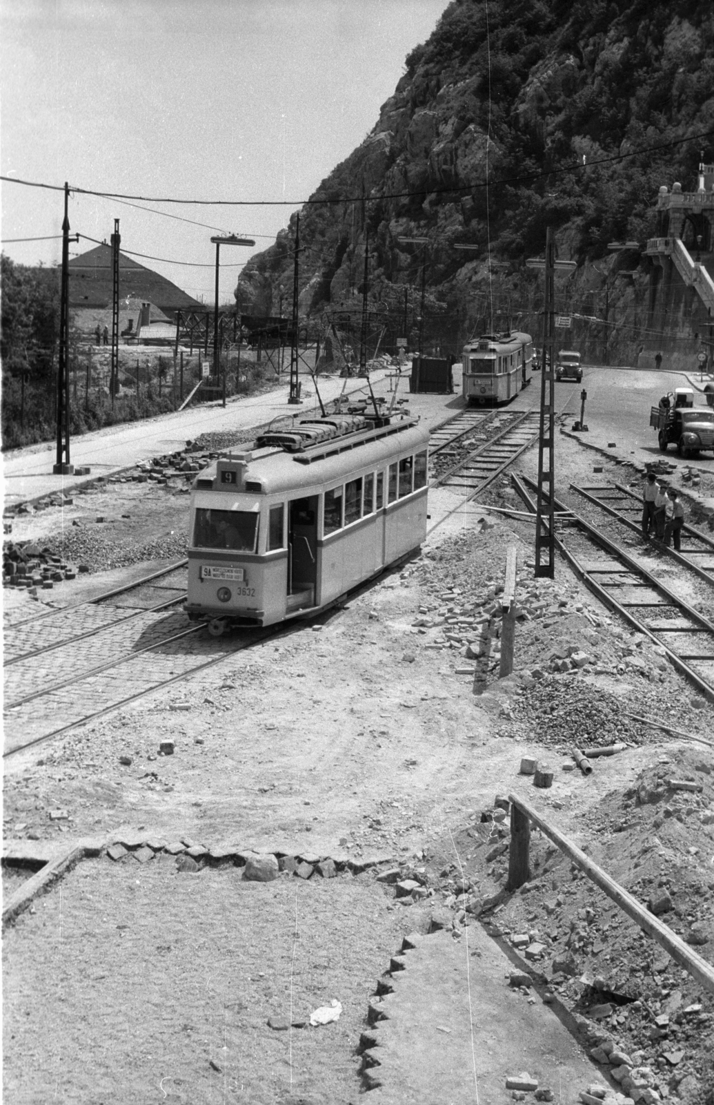 Hungary, Tabán, Budapest I., Döbrentei tér a Rudas fürdő felé nézve. Jobbra a háttérben a Szent Gellért lépcső., 1963, Magyar Pál, Stuka tramway, Budapest, Fortepan #101293