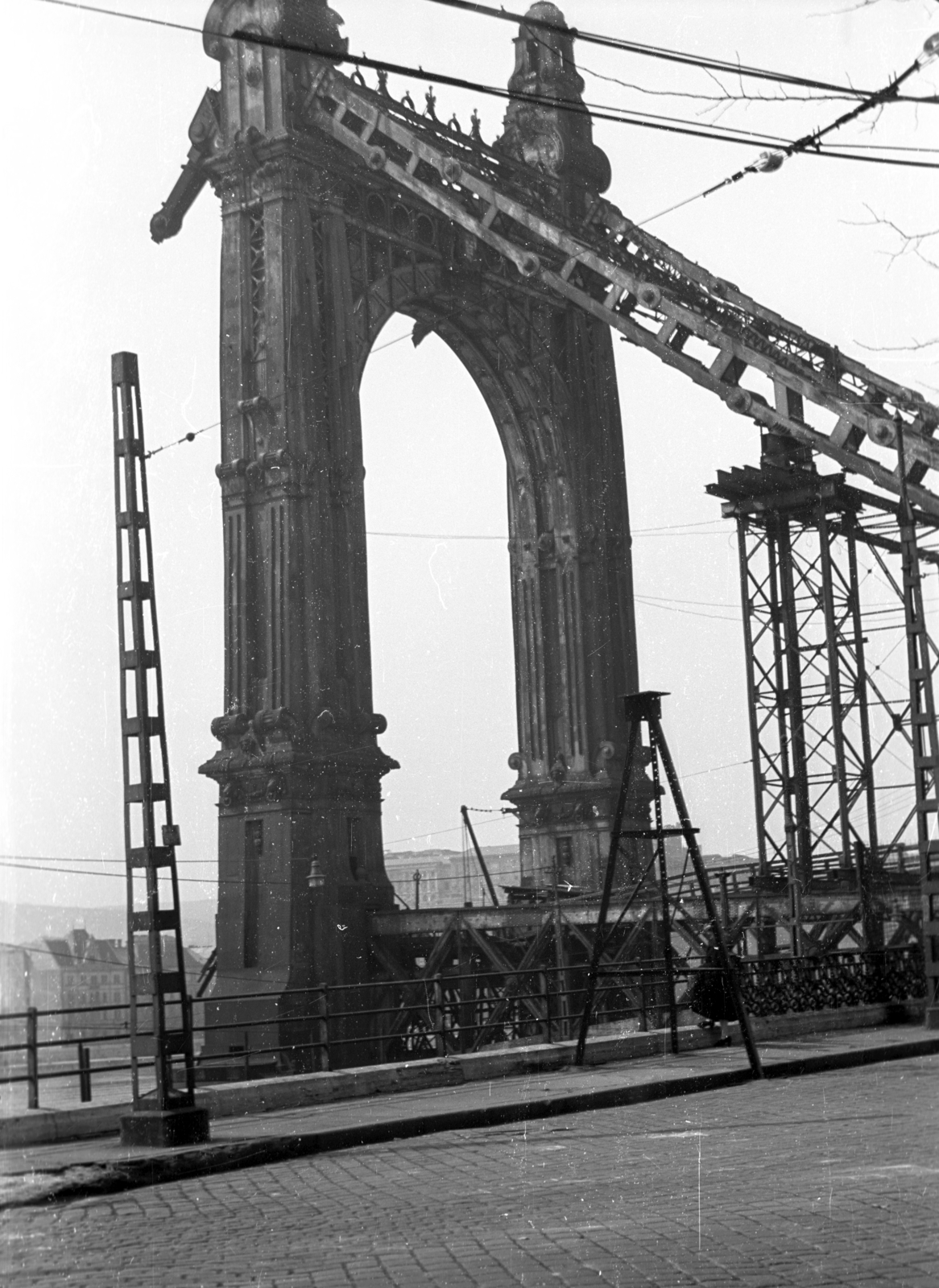 Hungary, Budapest V., a lerombolt Erzsébet híd pesti hídfője., 1960, Magyar Pál, war damage, wrecked bridge, eclectic architecture, Budapest, Duna-bridge, Antal Kherndl-design, Aurél Czekelius-design, Fortepan #101324