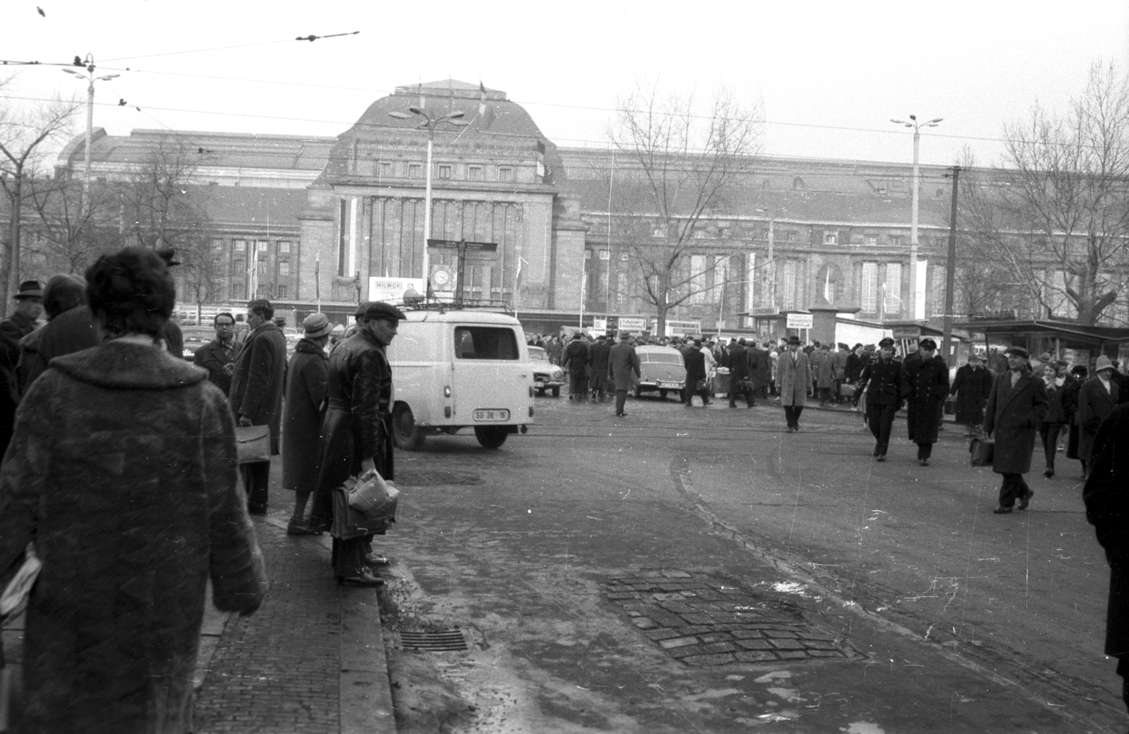 Germany, Leipzig, főpályaudvar., 1963, Magyar Pál, GDR, train station, William Lossow-design, Max Hans Kühne-design, Fortepan #101403