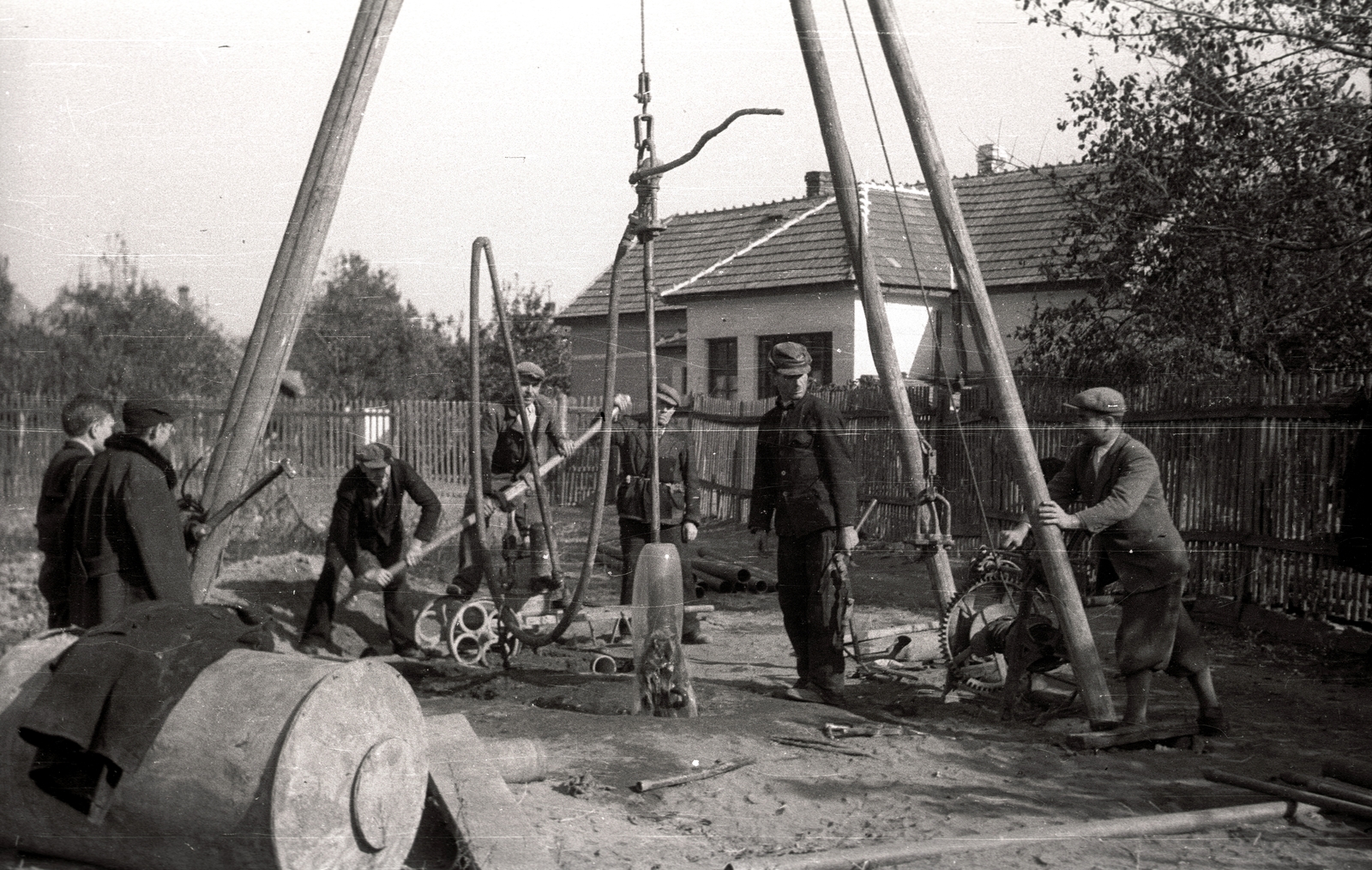 1947, Győző József, worker, water well drilling, Fortepan #101636