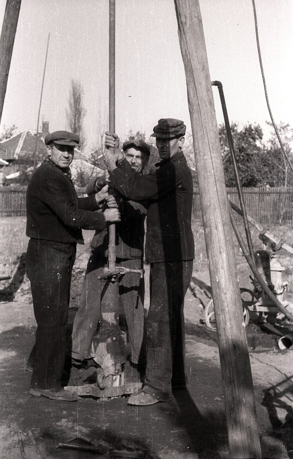 1947, Győző József, worker, water well drilling, Fortepan #101638