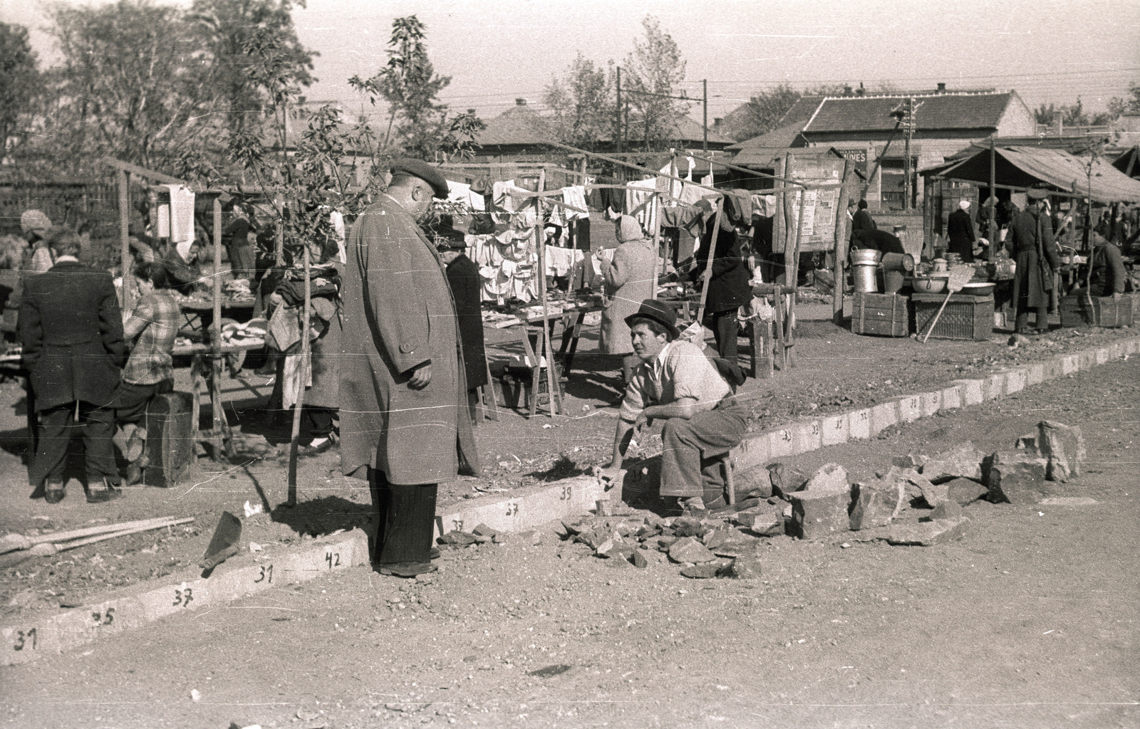 Magyarország, Budapest XVI., Sashalmi tér., 1947, Győző József, Budapest, árus, piac, Fortepan #101639