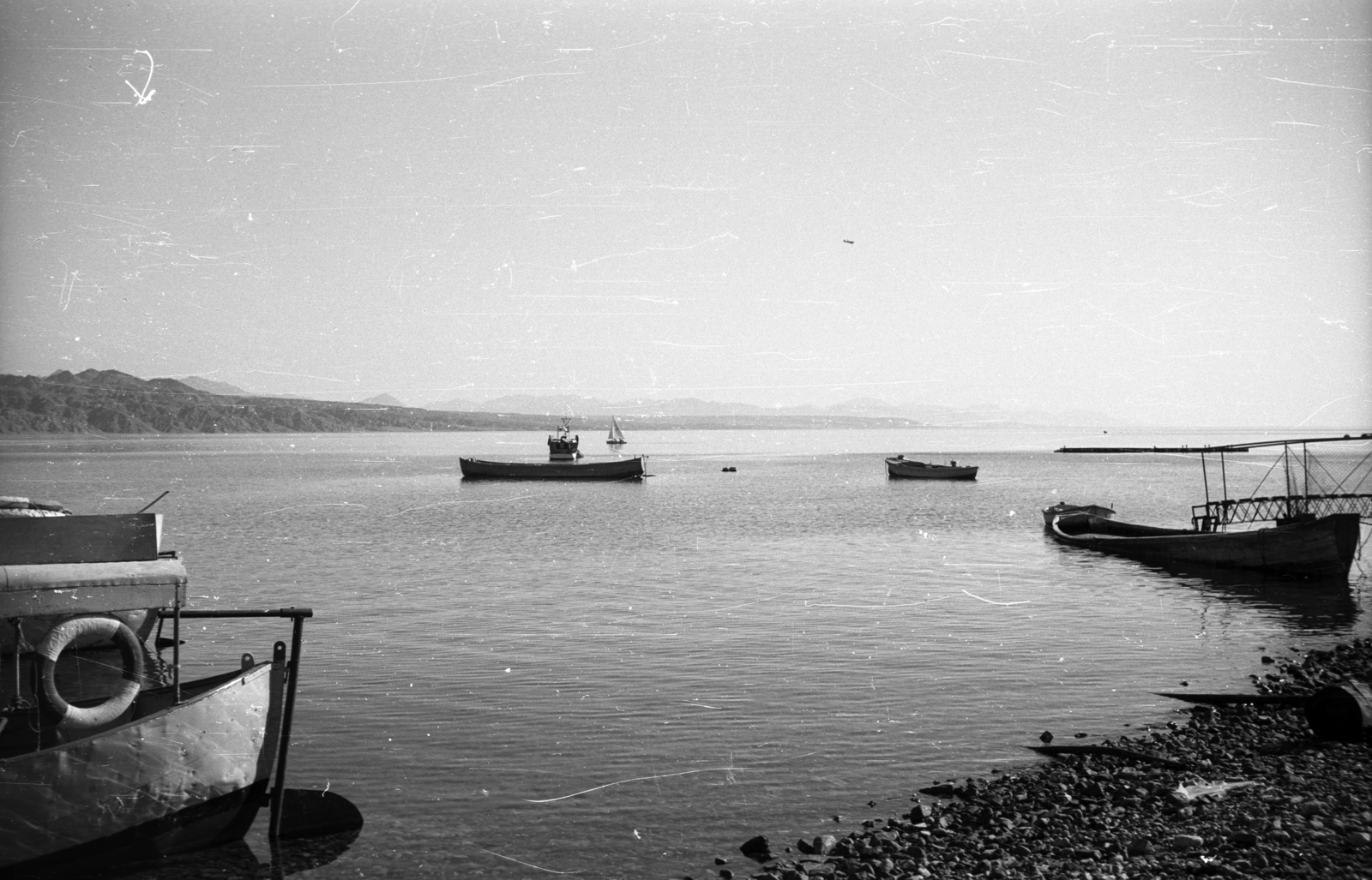 Izrael, Eilat, az Akabai-öböl túlpartján Jordánia., 1965, Sugár Ferenc, Fortepan #101701
