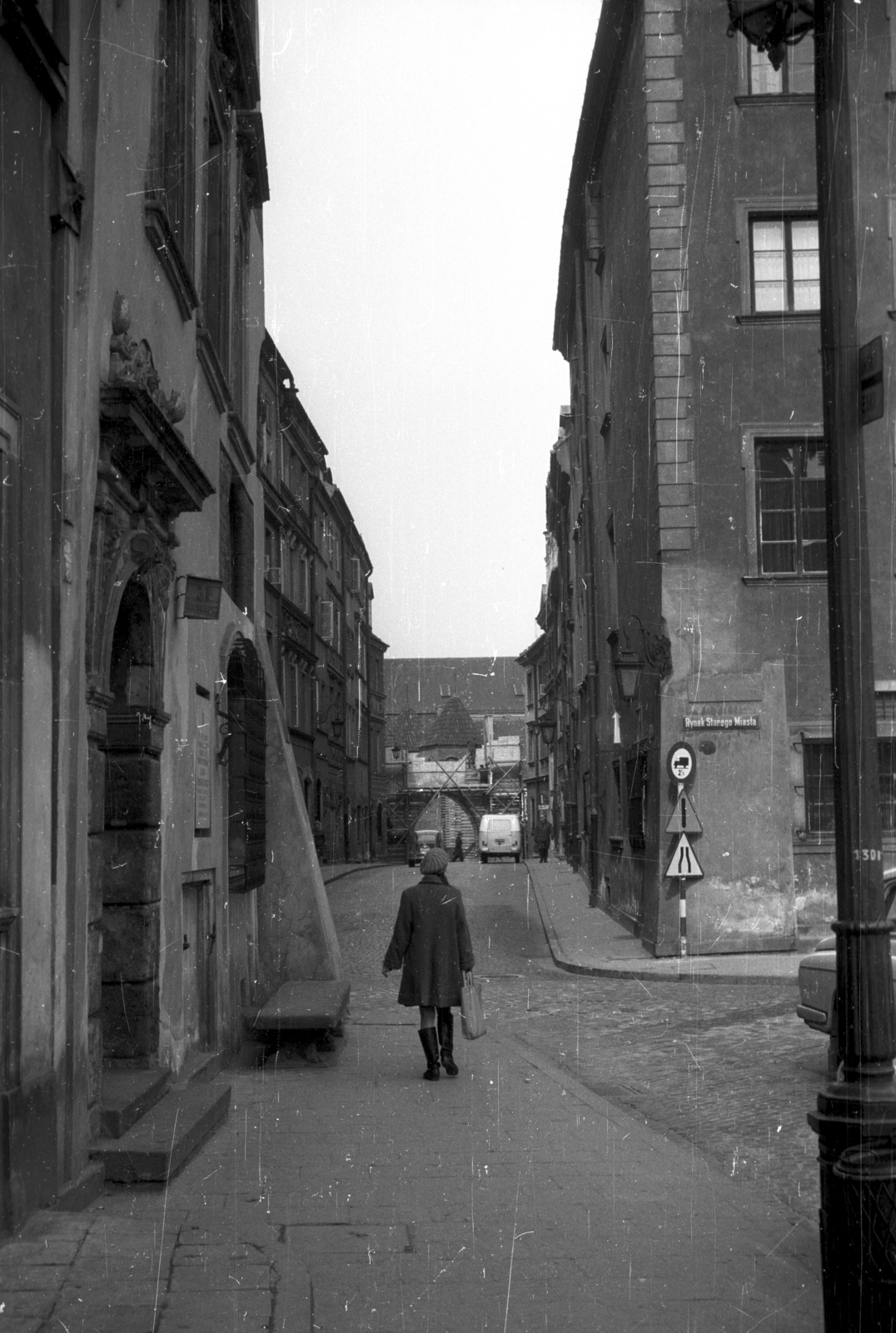 Poland, Warsaw, Óvárosi piactér (Rynek Starego Miasta), szemben az ulica Nowomiejska., 1966, Sugár Ferenc, Fortepan #101719