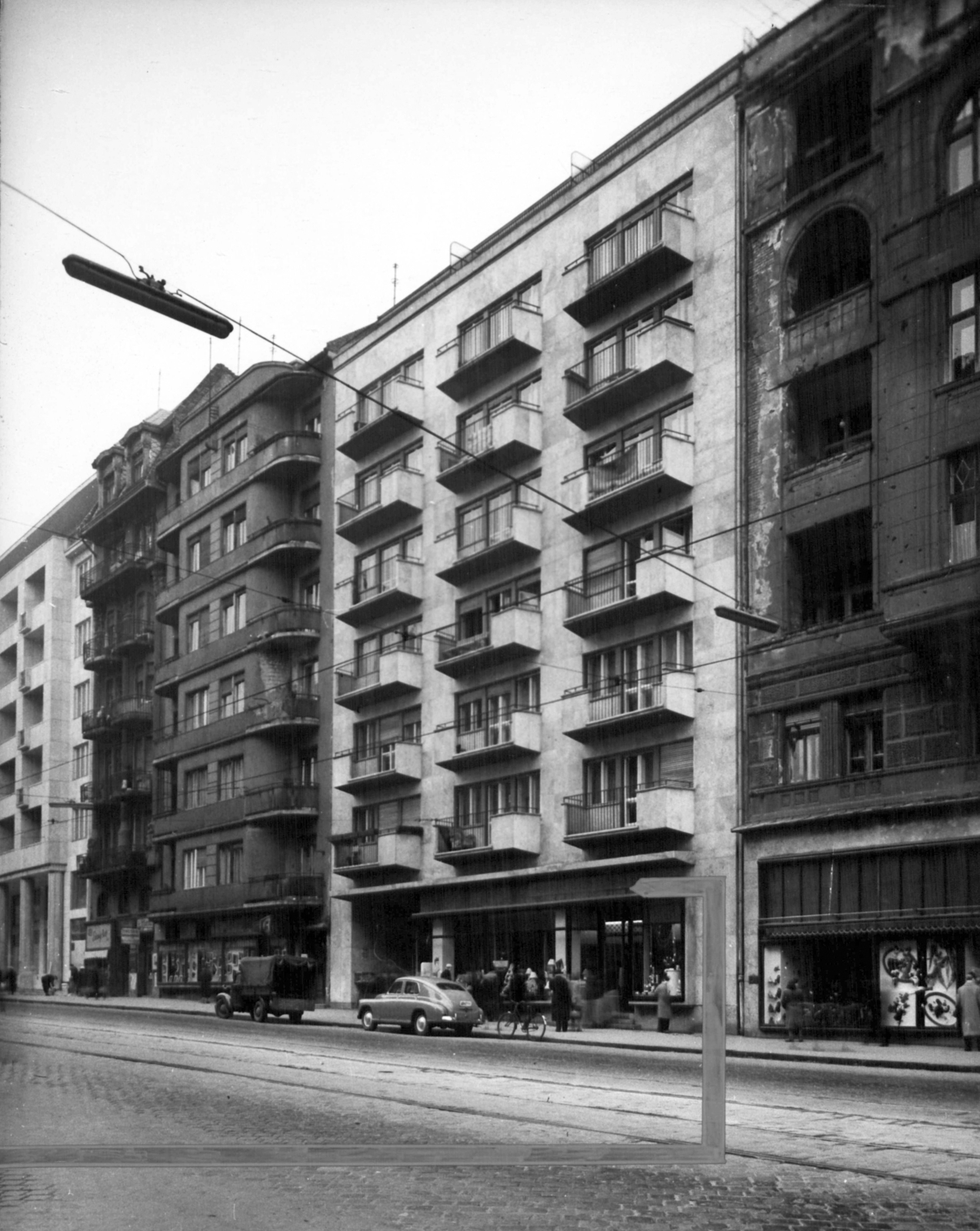 Hungary, Budapest II., Margit körút (Mártírok útja), szemben a 41., 39. és 35-37. A kép forrását kérjük így adja meg: Fortepan / Budapest Főváros Levéltára. Levéltári jelzet: HU_BFL_XV_19_c_11, 1960, Budapest Főváros Levéltára / Városrendezési és Építészeti Osztályának fényképei, A Fővárosi Tanács VB Városrendezési és Építészeti Osztályának, Budapest, balcony, tenement house, Fortepan #102010