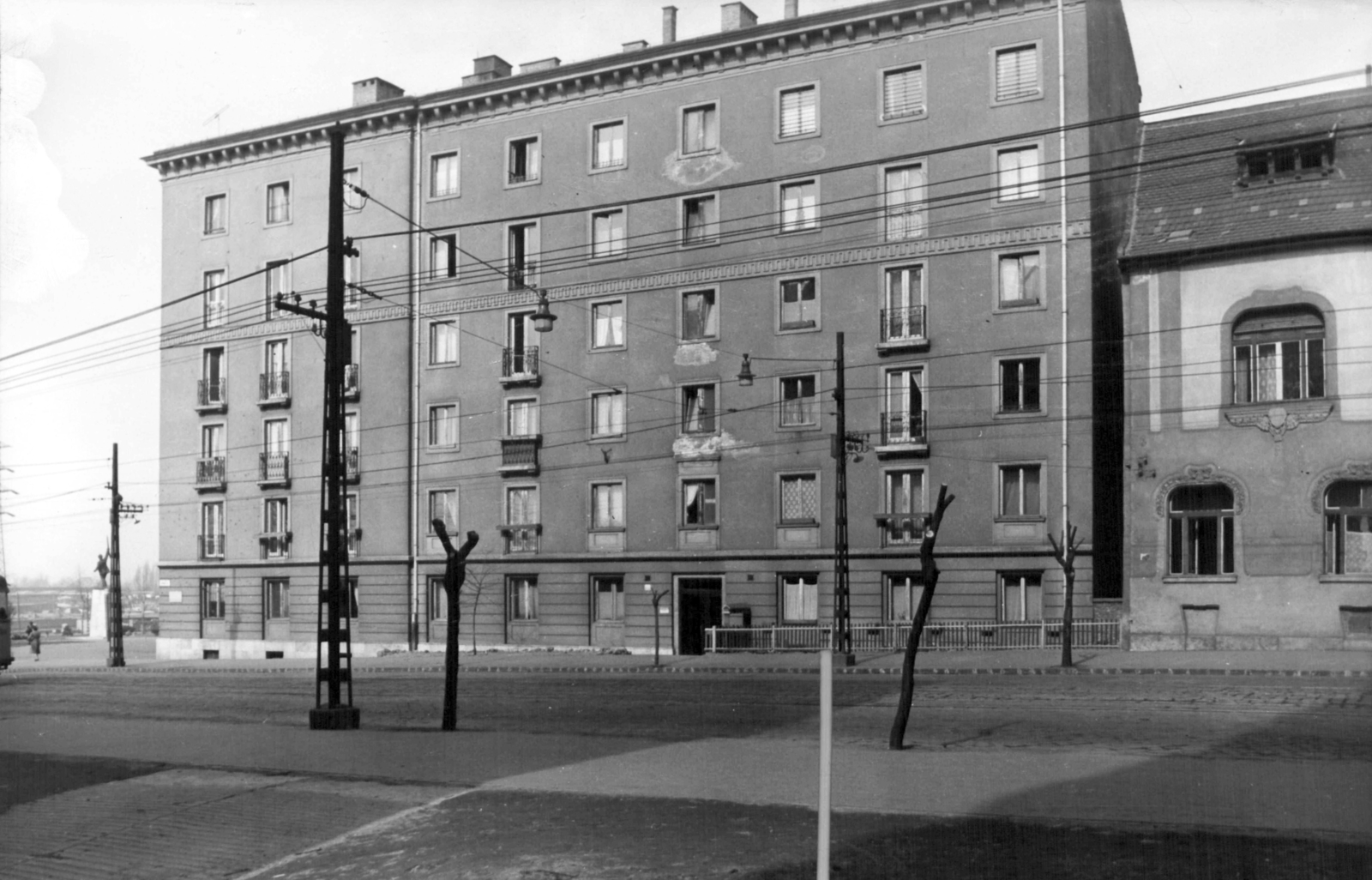 Hungary, Budapest IV., Árpád út 8-12. A kép forrását kérjük így adja meg: Fortepan / Budapest Főváros Levéltára. Levéltári jelzet: HU_BFL_XV_19_c_11, 1961, Budapest Főváros Levéltára / Városrendezési és Építészeti Osztályának fényképei, A Fővárosi Tanács VB Városrendezési és Építészeti Osztályának, Budapest, Fortepan #102053