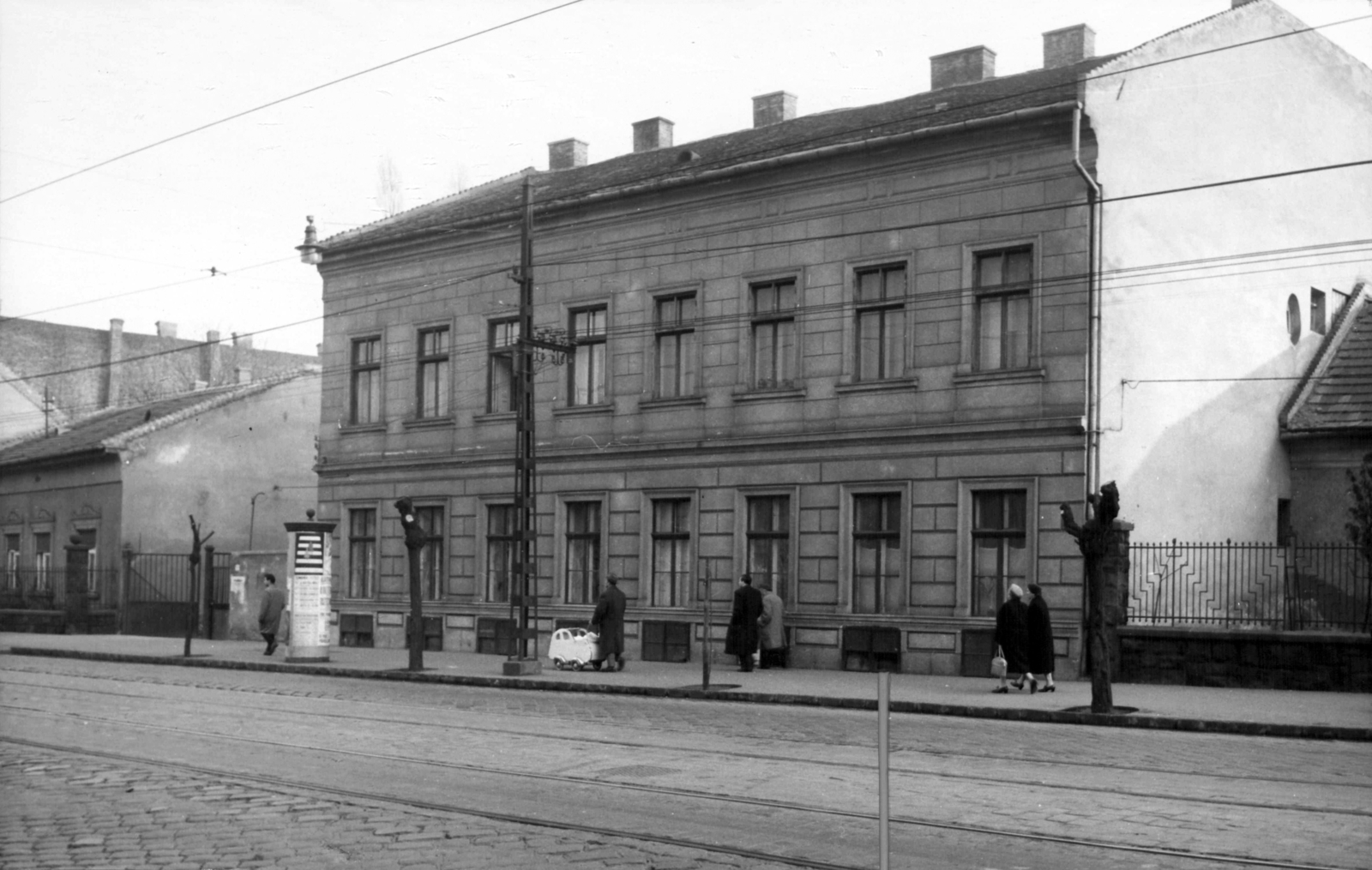 Hungary, Budapest IV., Árpád út 33. A kép forrását kérjük így adja meg: Fortepan / Budapest Főváros Levéltára. Levéltári jelzet: HU_BFL_XV_19_c_11, 1961, Budapest Főváros Levéltára / Városrendezési és Építészeti Osztályának fényképei, A Fővárosi Tanács VB Városrendezési és Építészeti Osztályának, Budapest, Fortepan #102142