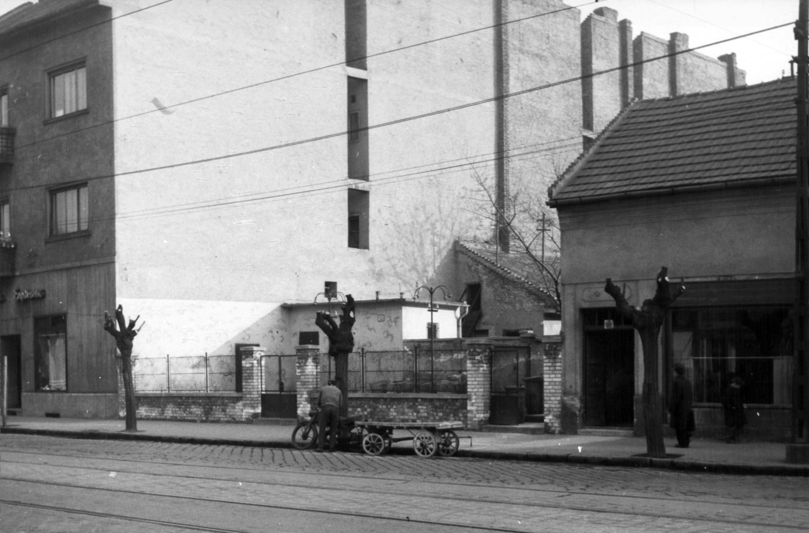 Hungary, Budapest IV., Árpád út 53. A kép forrását kérjük így adja meg: Fortepan / Budapest Főváros Levéltára. Levéltári jelzet: HU_BFL_XV_19_c_11, 1961, Budapest Főváros Levéltára / Városrendezési és Építészeti Osztályának fényképei, A Fővárosi Tanács VB Városrendezési és Építészeti Osztályának, Budapest, Fortepan #102154