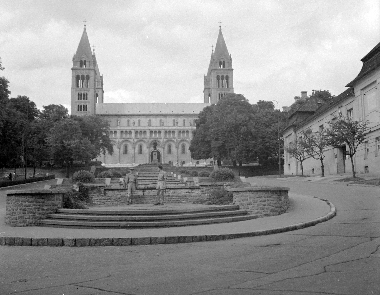Hungary, Pécs, Szent Péter- és Szent Pál-székesegyház., 1950, Kurutz Márton, sculpture, basilica, Catholic Church, romanesque revival architect, Cathedral, Ignác Szepesy-portrayal, Fortepan #10229
