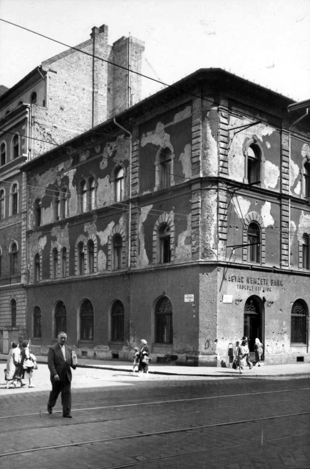 Hungary, Budapest VII., Thököly út 22., Hernád utca sarok. A kép forrását kérjük így adja meg: Fortepan / Budapest Főváros Levéltára. Levéltári jelzet: HU_BFL_XV_19_c_11, 1961, Budapest Főváros Levéltára / Városrendezési és Építészeti Osztályának fényképei, A Fővárosi Tanács VB Városrendezési és Építészeti Osztályának, Budapest, Fortepan #102300