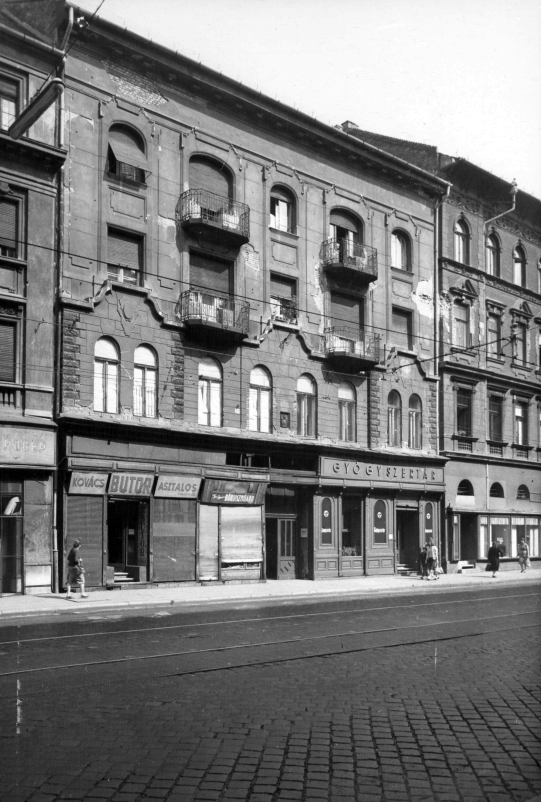 Hungary, Budapest VII., Thököly út 28. A kép forrását kérjük így adja meg: Fortepan / Budapest Főváros Levéltára. Levéltári jelzet: HU_BFL_XV_19_c_11, 1961, Budapest Főváros Levéltára / Városrendezési és Építészeti Osztályának fényképei, A Fővárosi Tanács VB Városrendezési és Építészeti Osztályának, Budapest, Fortepan #102310