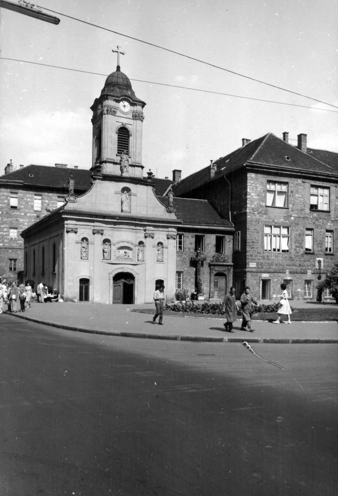 Hungary, Budapest VIII., Rákóczi út - Gyulai Pál utca sarok, Szent Rókus-kápolna. A kép forrását kérjük így adja meg: Fortepan / Budapest Főváros Levéltára. Levéltári jelzet: HU_BFL_XV_19_c_11, 1961, Budapest Főváros Levéltára / Városrendezési és Építészeti Osztályának fényképei, A Fővárosi Tanács VB Városrendezési és Építészeti Osztályának, Budapest, Fortepan #102397