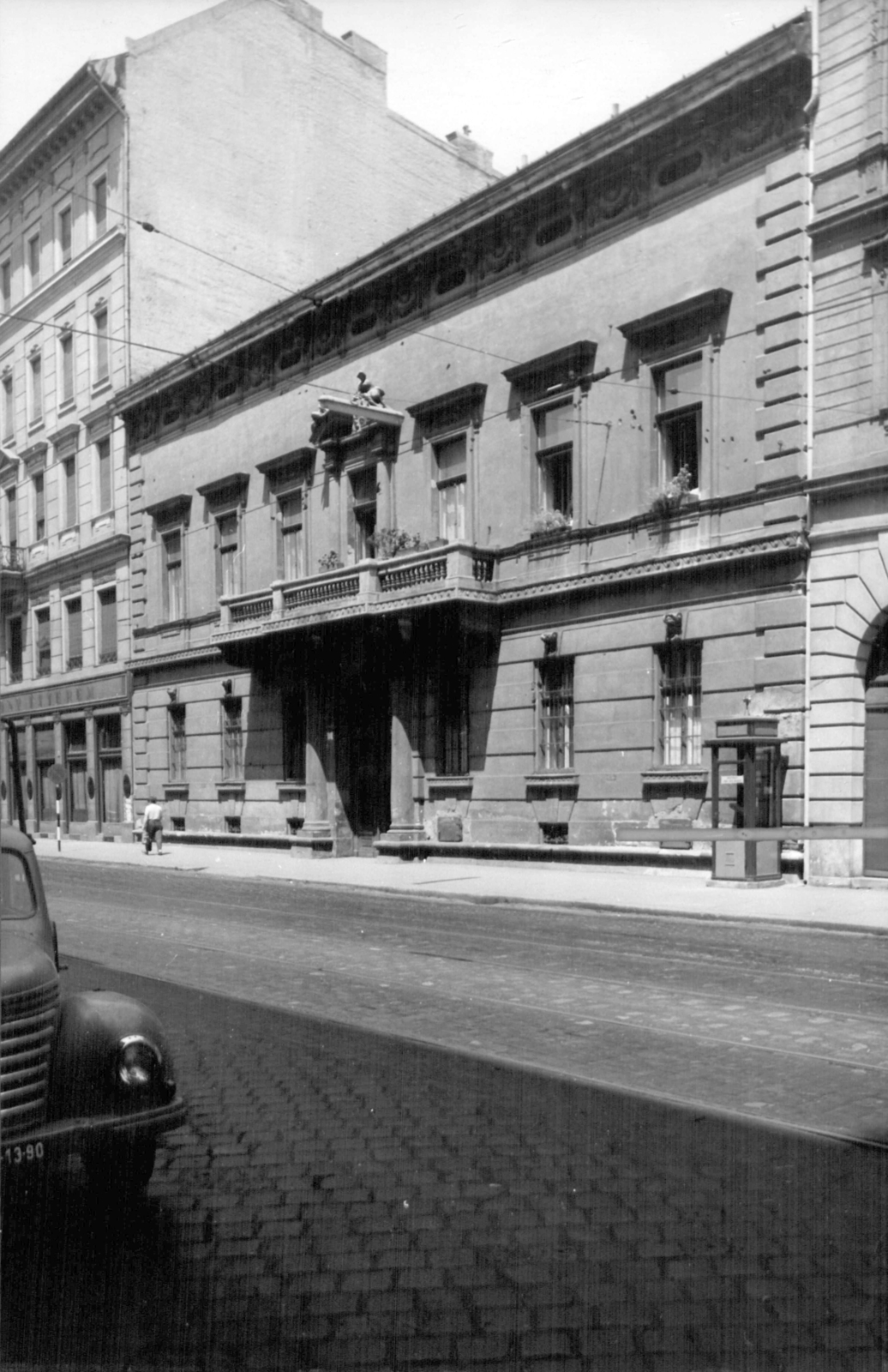 Hungary, Budapest VIII., Üllői út 8., a Vitézi Rend egykori központi székháza. A kép forrását kérjük így adja meg: Fortepan / Budapest Főváros Levéltára. Levéltári jelzet: HU_BFL_XV_19_c_11, 1961, Budapest Főváros Levéltára / Városrendezési és Építészeti Osztályának fényképei, A Fővárosi Tanács VB Városrendezési és Építészeti Osztályának, Budapest, Fortepan #102485
