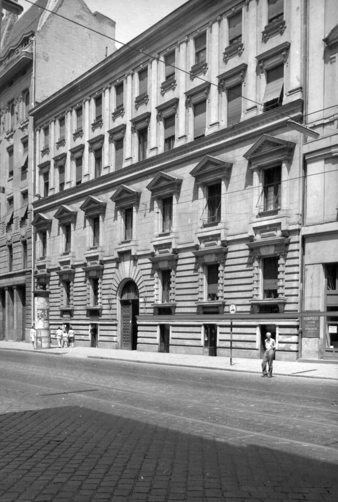 Hungary, Budapest VIII., Üllői út 16/a. A kép forrását kérjük így adja meg: Fortepan / Budapest Főváros Levéltára. Levéltári jelzet: HU_BFL_XV_19_c_11, 1961, Budapest Főváros Levéltára / Városrendezési és Építészeti Osztályának fényképei, A Fővárosi Tanács VB Városrendezési és Építészeti Osztályának, Budapest, Fortepan #102489