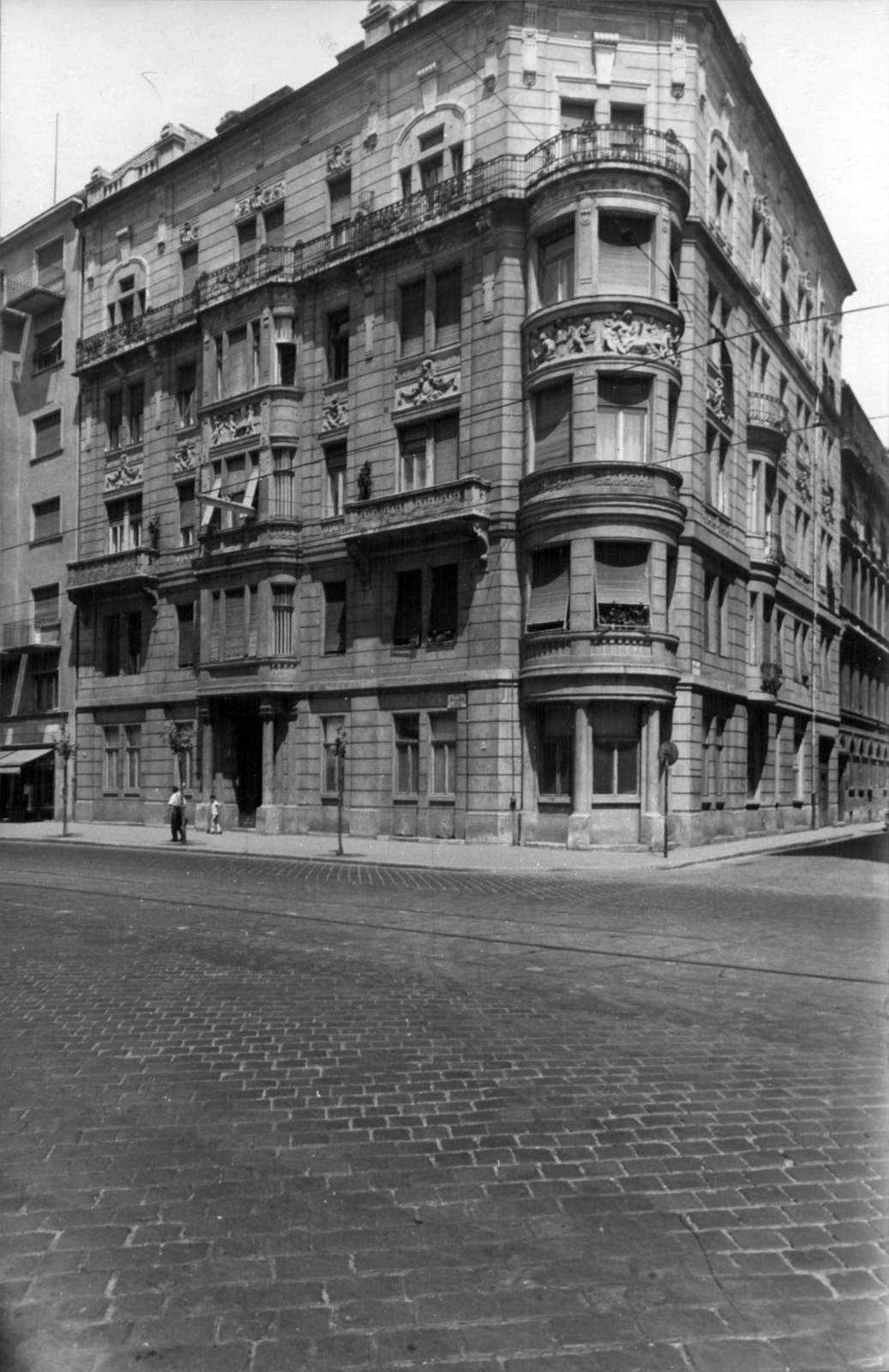 Hungary, Budapest VIII., Üllői út 66/c., jobbra a Leonardo da Vinci utca. A kép forrását kérjük így adja meg: Fortepan / Budapest Főváros Levéltára. Levéltári jelzet: HU_BFL_XV_19_c_11, 1961, Budapest Főváros Levéltára / Városrendezési és Építészeti Osztályának fényképei, A Fővárosi Tanács VB Városrendezési és Építészeti Osztályának, Budapest, Fortepan #102523