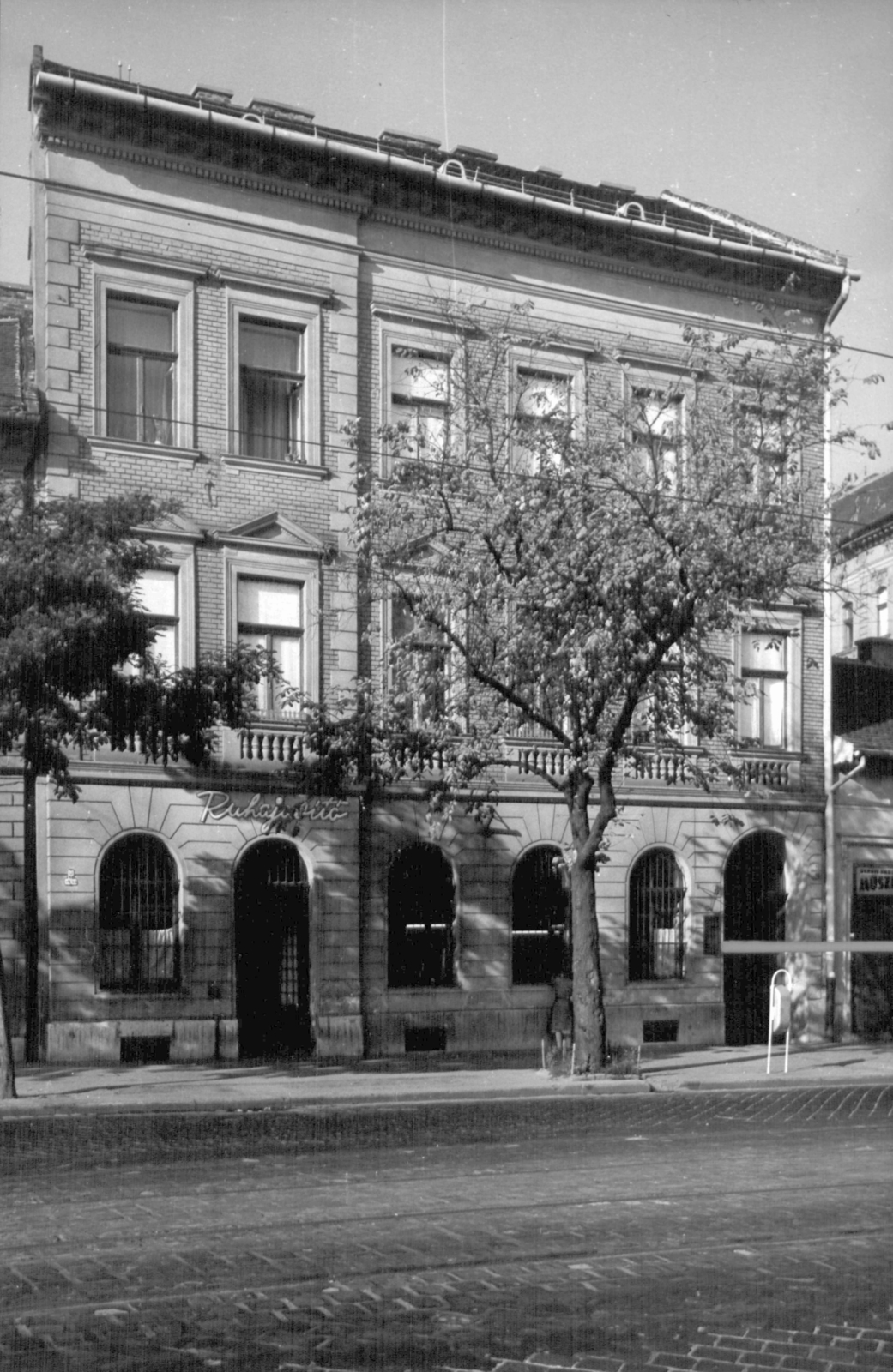Magyarország, Budapest IX., Üllői út 97. A kép forrását kérjük így adja meg: Fortepan / Budapest Főváros Levéltára. Levéltári jelzet: HU_BFL_XV_19_c_11, 1961, Budapest Főváros Levéltára / Városrendezési és Építészeti Osztályának fényképei, A Fővárosi Tanács VB Városrendezési és Építészeti Osztályának, Budapest, Fortepan #102571
