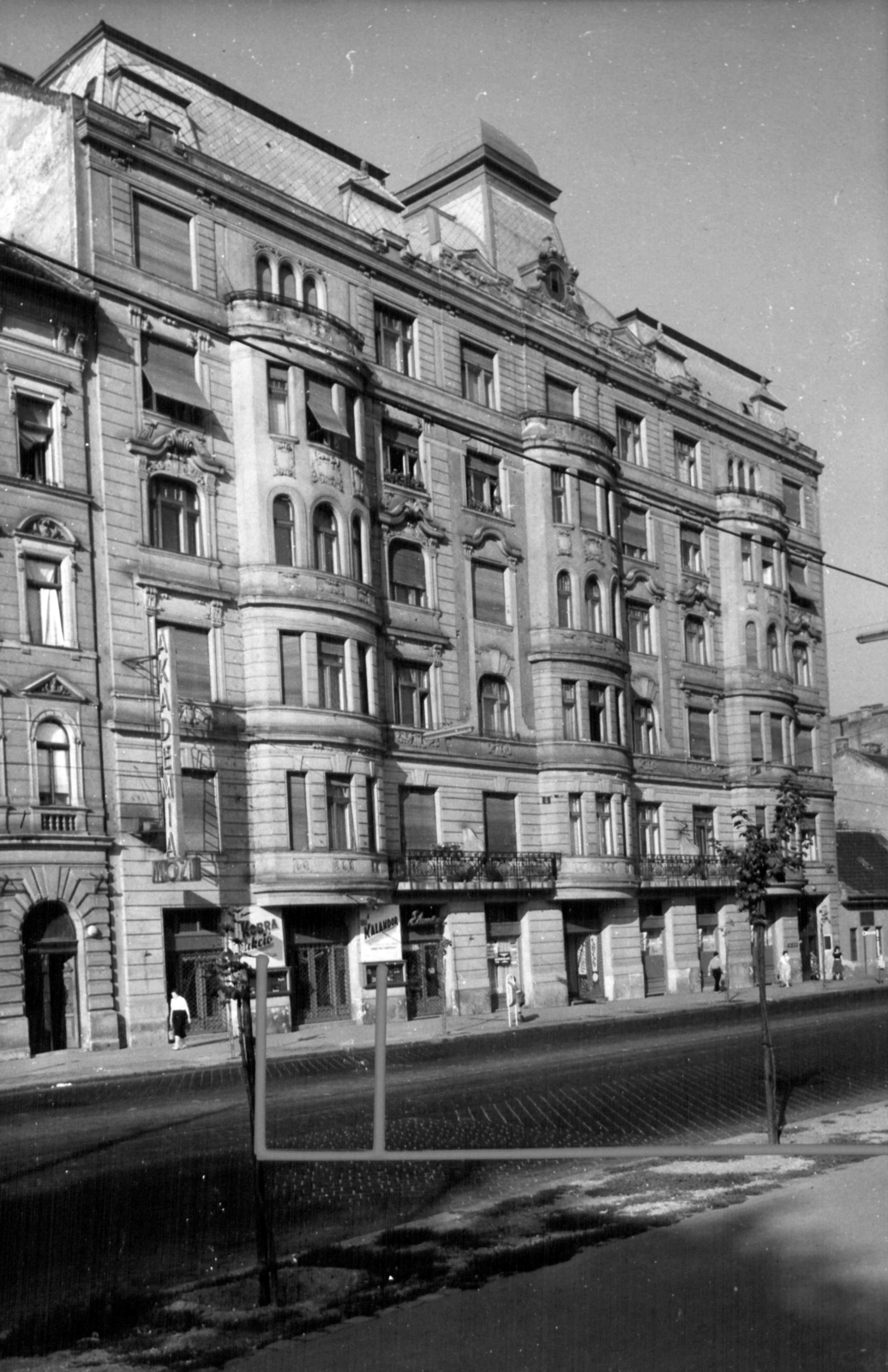 Hungary, Budapest IX., Üllői út 101. A kép forrását kérjük így adja meg: Fortepan / Budapest Főváros Levéltára. Levéltári jelzet: HU_BFL_XV_19_c_11, 1961, Budapest Főváros Levéltára / Városrendezési és Építészeti Osztályának fényképei, A Fővárosi Tanács VB Városrendezési és Építészeti Osztályának, Budapest, Fortepan #102574