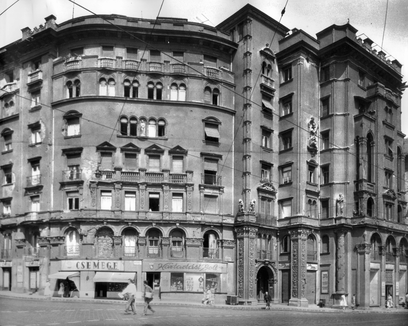 Hungary, Budapest XII., Nagyenyed utca - Alkotás utca sarok. A kép forrását kérjük így adja meg: Fortepan / Budapest Főváros Levéltára. Levéltári jelzet: HU_BFL_XV_19_c_11, 1960, Budapest Főváros Levéltára / Városrendezési és Építészeti Osztályának fényképei, A Fővárosi Tanács VB Városrendezési és Építészeti Osztályának, Budapest, architectural ornament, hardware store, Csemege enterprise, Fortepan #102733