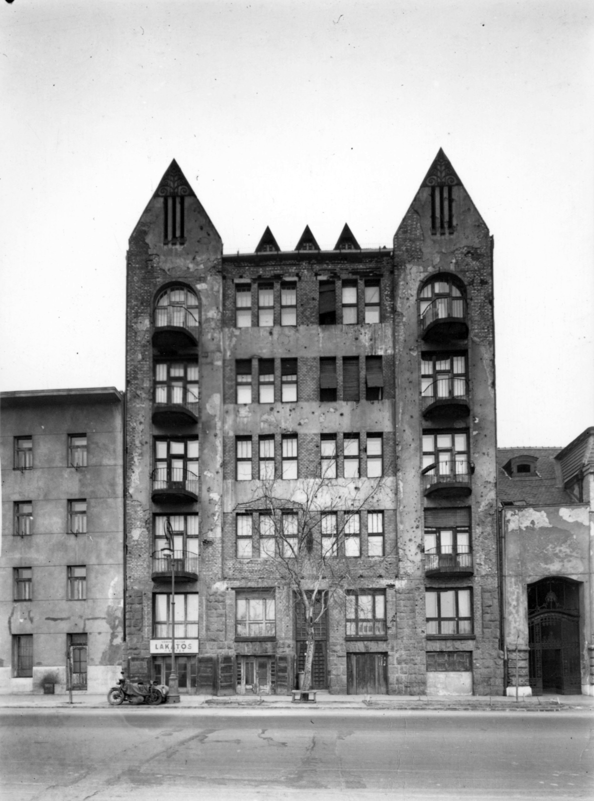 Hungary, Budapest I., Attila út 91. A kép forrását kérjük így adja meg: Fortepan / Budapest Főváros Levéltára. Levéltári jelzet: HU_BFL_XV_19_c_11, 1959, Budapest Főváros Levéltára / Városrendezési és Építészeti Osztályának fényképei, A Fővárosi Tanács VB Városrendezési és Építészeti Osztályának, Budapest, Fortepan #102745