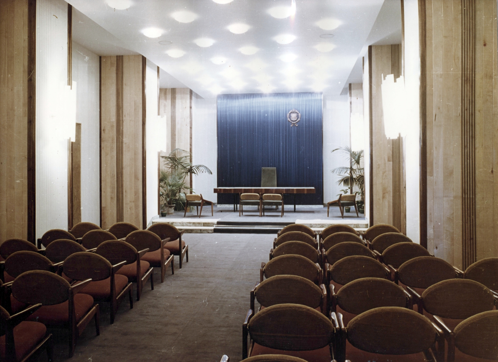 Magyarország, Budapest V., Vértanúk tere (Ságvári tér) 1., 2. sz. Központi Házasságkötő Terem. A kép forrását kérjük így adja meg: Fortepan / Budapest Főváros Levéltára. Levéltári jelzet: HU_BFL_XV_19_c_11, 1980, Budapest Főváros Levéltára / Városrendezési és Építészeti Osztályának fényképei, A Fővárosi Tanács VB Városrendezési és Építészeti Osztályának, Budapest, Fortepan #103270