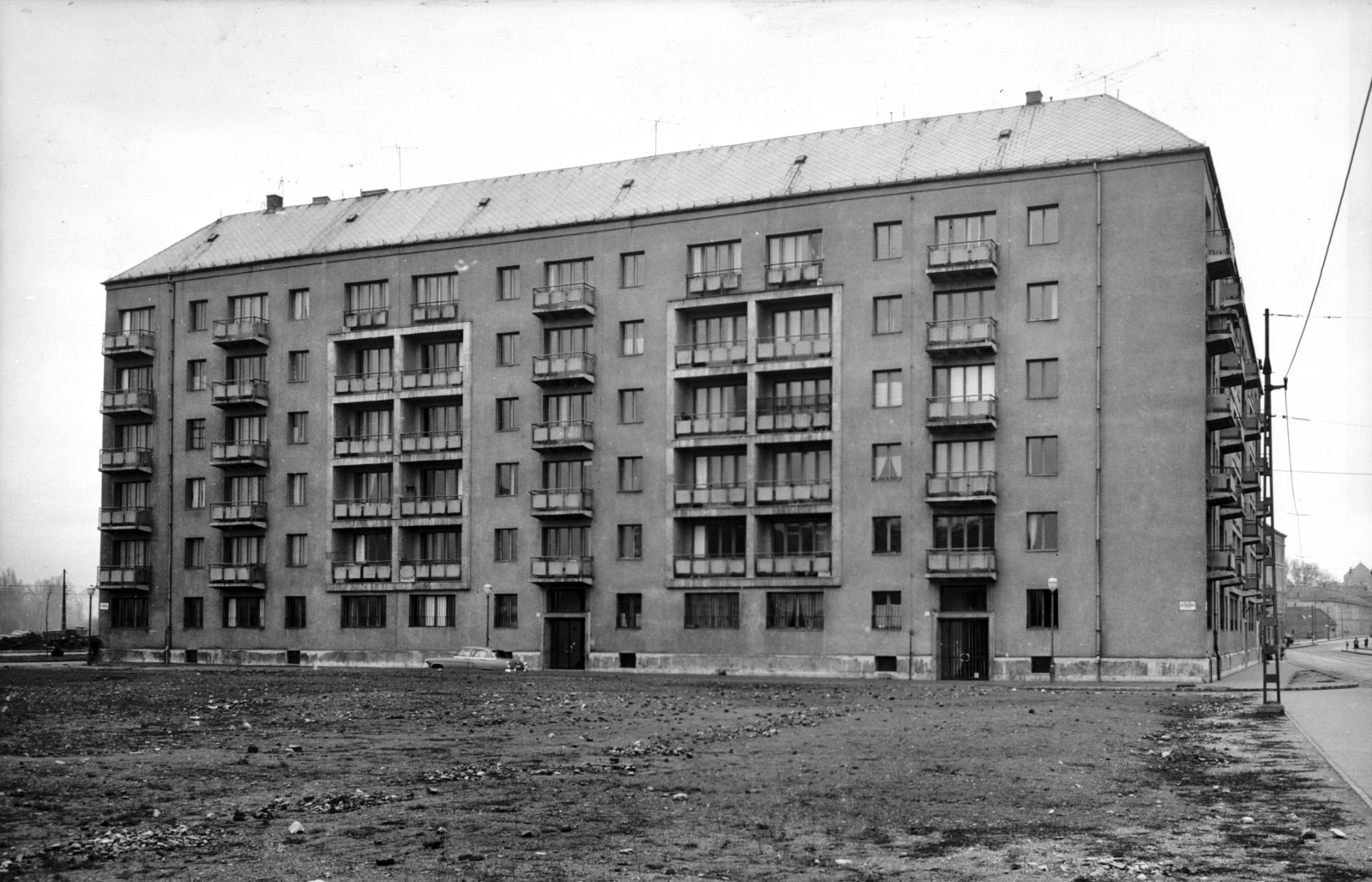 Hungary, Budapest II., Zsigmond tér 1., jobbra a Frankel Leó út. A kép forrását kérjük így adja meg: Fortepan / Budapest Főváros Levéltára. Levéltári jelzet: HU_BFL_XV_19_c_11, 1961, Budapest Főváros Levéltára / Városrendezési és Építészeti Osztályának fényképei, A Fővárosi Tanács VB Városrendezési és Építészeti Osztályának, Budapest, Fortepan #103353