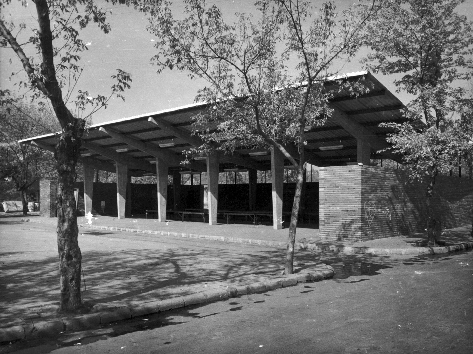 Hungary, Budapest XXII., Játék utca, Budafoki piac. A kép forrását kérjük így adja meg: Fortepan / Budapest Főváros Levéltára. Levéltári jelzet: HU_BFL_XV_19_c_11, 1959, Budapest Főváros Levéltára / Városrendezési és Építészeti Osztályának fényképei, A Fővárosi Tanács VB Városrendezési és Építészeti Osztályának, market, Budapest, Fortepan #103362