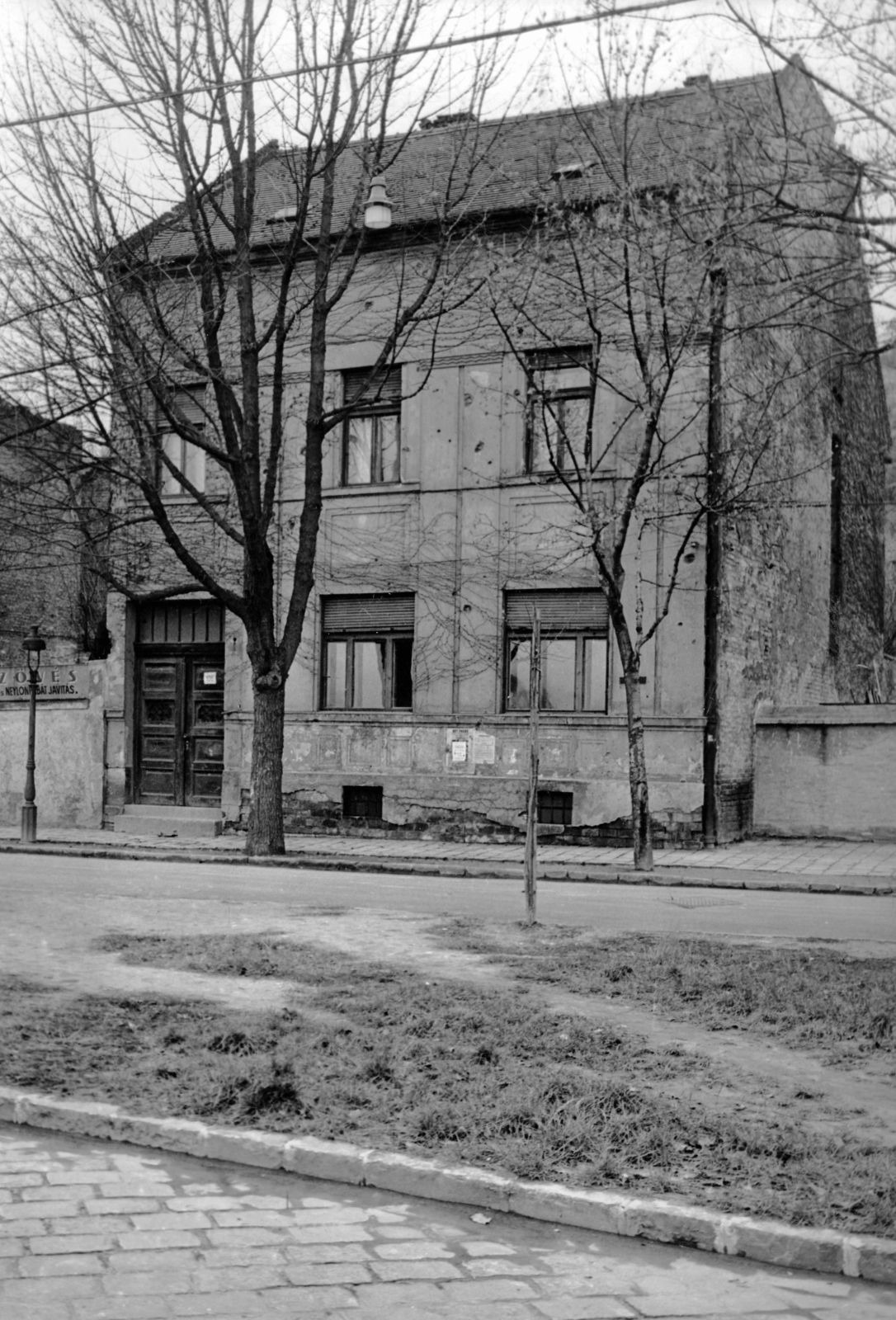 Hungary, Budapest II., Frankel Leó út 106. A kép forrását kérjük így adja meg: Fortepan / Budapest Főváros Levéltára. Levéltári jelzet: HU_BFL_XV_19_c_11, 1961, Budapest Főváros Levéltára / Városrendezési és Építészeti Osztályának fényképei, A Fővárosi Tanács VB Városrendezési és Építészeti Osztályának, Budapest, Fortepan #103408