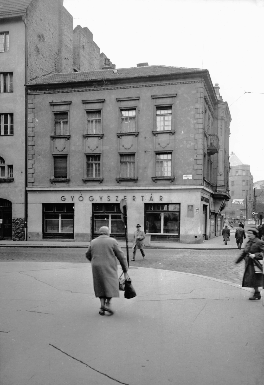 Magyarország, Budapest II., Margit körút (Mártírok útja) a Frankel Leó utcánál. A kép forrását kérjük így adja meg: Fortepan / Budapest Főváros Levéltára. Levéltári jelzet: HU_BFL_XV_19_c_11, 1961, Budapest Főváros Levéltára / Városrendezési és Építészeti Osztályának fényképei, A Fővárosi Tanács VB Városrendezési és Építészeti Osztályának, Budapest, Fortepan #103417