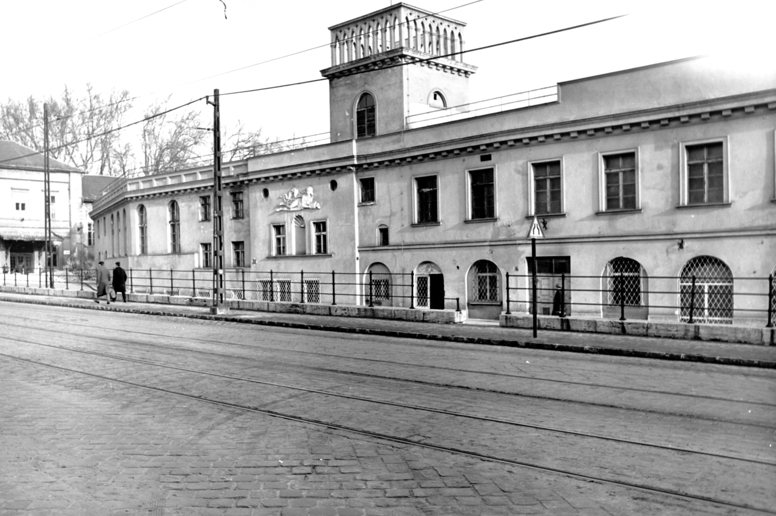 Magyarország, Budapest II., Frankel Leó út, Lukács fürdő. A kép forrását kérjük így adja meg: Fortepan / Budapest Főváros Levéltára. Levéltári jelzet: HU_BFL_XV_19_c_11, 1961, Budapest Főváros Levéltára / Városrendezési és Építészeti Osztályának fényképei, A Fővárosi Tanács VB Városrendezési és Építészeti Osztályának, Budapest, gyógyszálló, Rezső Hikisch-terv, Fortepan #103425