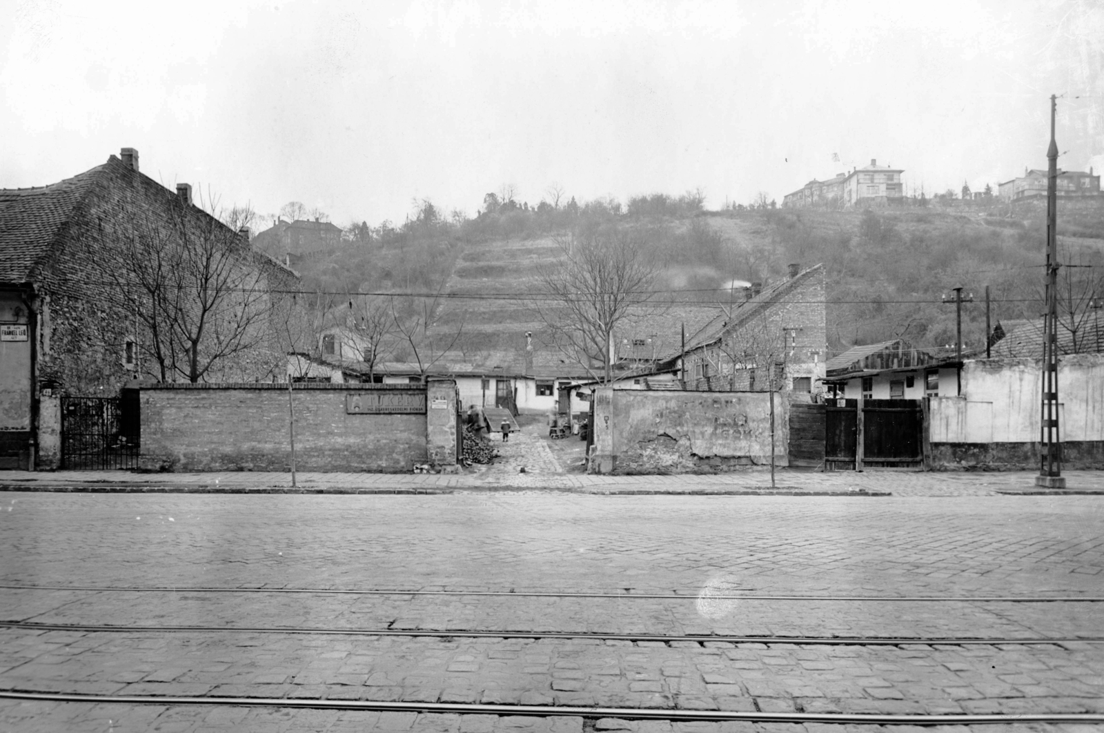 Hungary, Budapest II., Frankel Leó út 86. és 88. A kép forrását kérjük így adja meg: Fortepan / Budapest Főváros Levéltára. Levéltári jelzet: HU_BFL_XV_19_c_11, 1961, Budapest Főváros Levéltára / Városrendezési és Építészeti Osztályának fényképei, A Fővárosi Tanács VB Városrendezési és Építészeti Osztályának, Budapest, Fortepan #103436