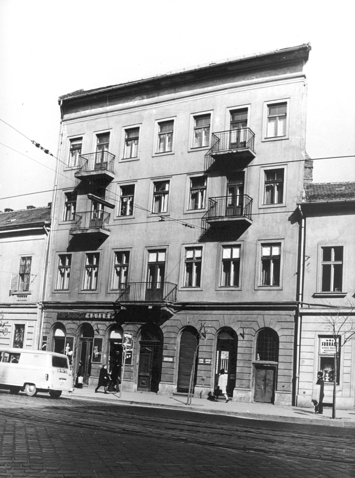 Hungary, Budapest VIII., Üllői út 50. A kép forrását kérjük így adja meg: Fortepan / Budapest Főváros Levéltára. Levéltári jelzet: HU_BFL_XV_19_c_11, 1973, Budapest Főváros Levéltára / Városrendezési és Építészeti Osztályának fényképei, A Fővárosi Tanács VB Városrendezési és Építészeti Osztályának, Barkas-brand, Budapest, Fortepan #103743