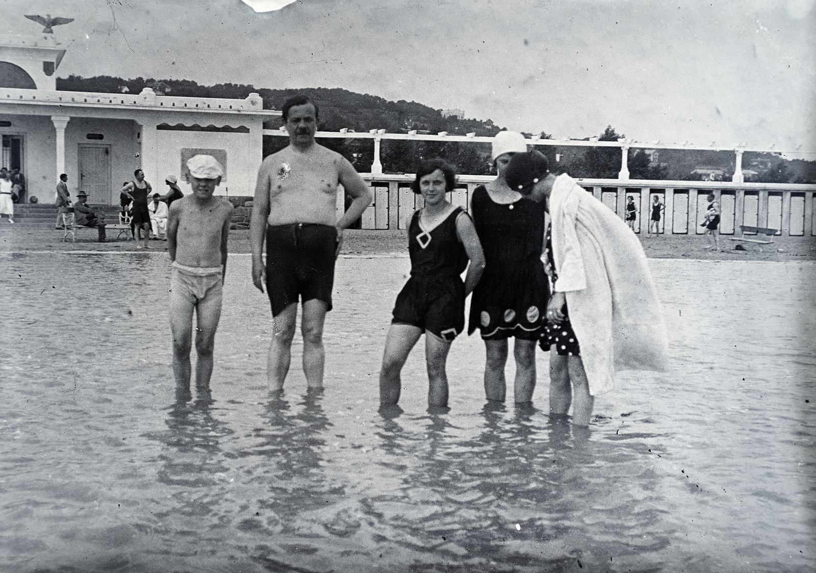 Hungary, Balatonalmádi, fövenyfürdő, strand., 1923, Kurutz Márton, bathing suit, summer, Fortepan #10384