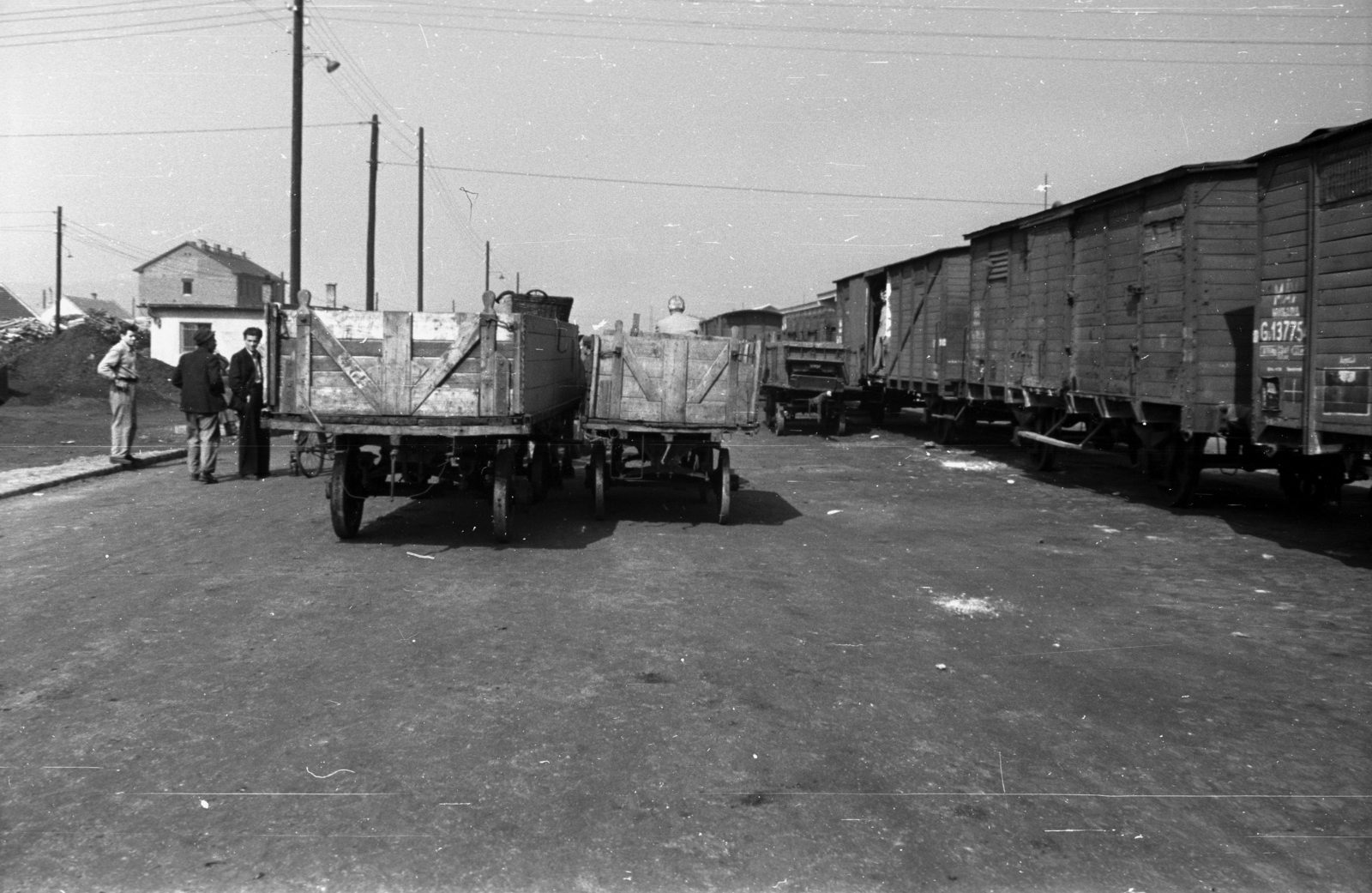 Hungary, A kép forrását kérjük így adja meg: Fortepan / Budapest Főváros Levéltára. Levéltári jelzet: HU.BFL.XV.19.c.10, 1957, Budapest Főváros Levéltára / BRFK helyszínelési fényképei, BRFK Hivatala Bűnügyi Technikai Osztály, Horse-drawn carriage, coach, Fortepan #103956