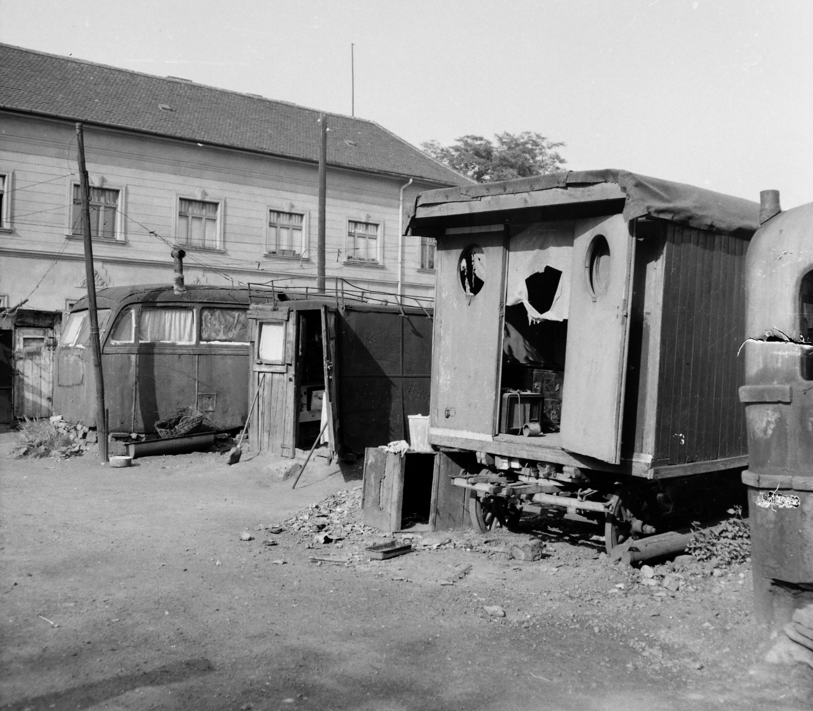 Hungary, A kép forrását kérjük így adja meg: Fortepan / Budapest Főváros Levéltára. Levéltári jelzet: HU.BFL.XV.19.c.10, 1961, Budapest Főváros Levéltára / BRFK helyszínelési fényképei, BRFK Hivatala Bűnügyi Technikai Osztály, wreck, Fortepan #104347