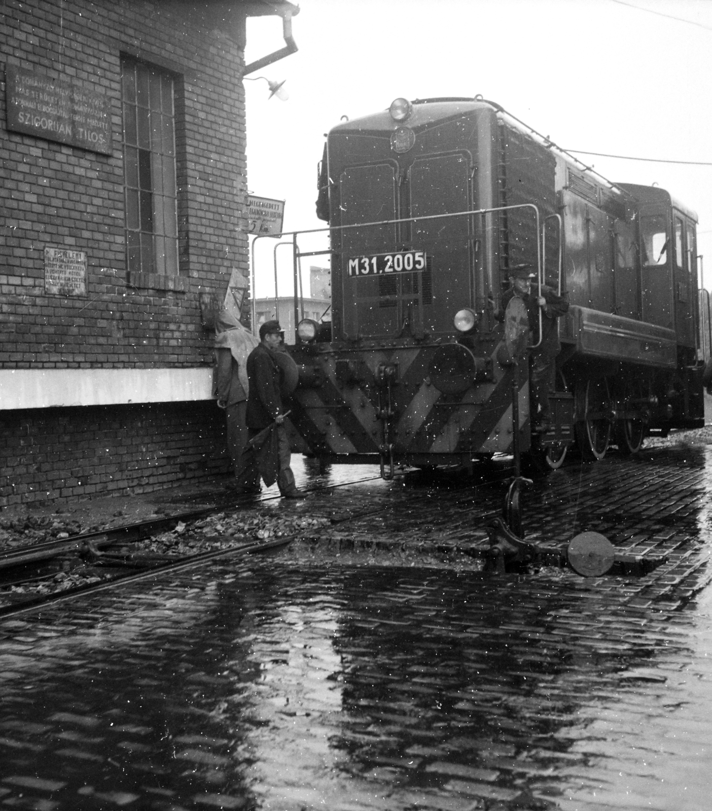 Hungary, A kép forrását kérjük így adja meg: Fortepan / Budapest Főváros Levéltára. Levéltári jelzet: HU.BFL.XV.19.c.10, 1961, Budapest Főváros Levéltára / BRFK helyszínelési fényképei, BRFK Hivatala Bűnügyi Technikai Osztály, MÁV M31 series, Fortepan #104364