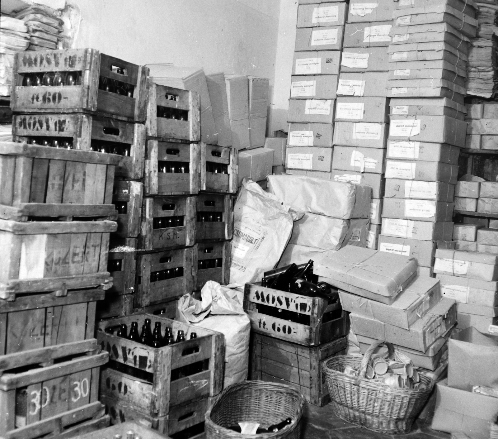 Hungary, A kép forrását kérjük így adja meg: Fortepan / Budapest Főváros Levéltára. Levéltári jelzet: HU.BFL.XV.19.c.10, 1961, Budapest Főváros Levéltára / BRFK helyszínelési fényképei, BRFK Hivatala Bűnügyi Technikai Osztály, Fortepan #104382