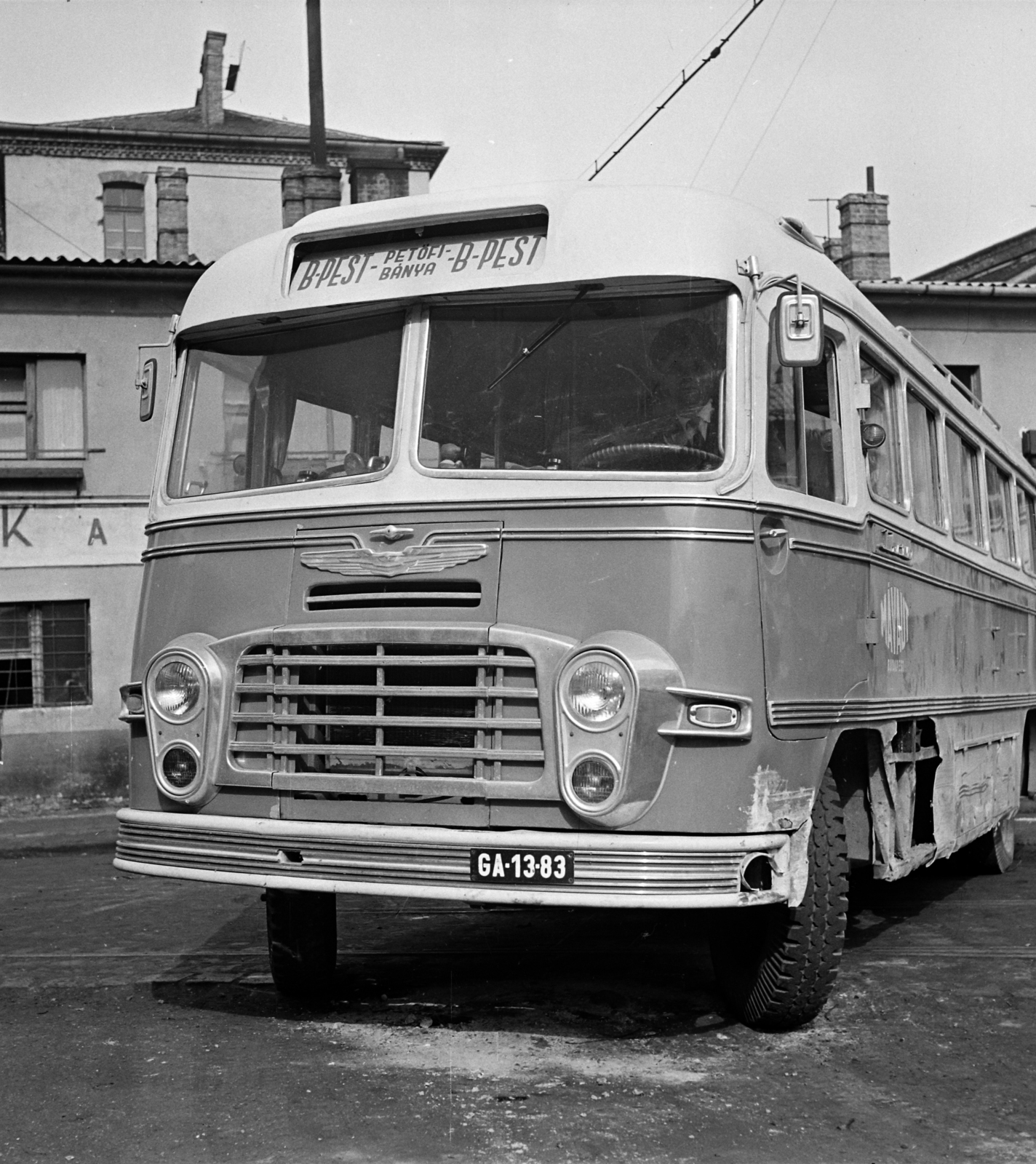 Magyarország, A kép forrását kérjük így adja meg: Fortepan / Budapest Főváros Levéltára. Levéltári jelzet: HU.BFL.XV.19.c.10, 1963, Budapest Főváros Levéltára / BRFK helyszínelési fényképei, BRFK Hivatala Bűnügyi Technikai Osztály, autóbusz, Ikarus-márka, MÁVAUT-szervezet, Ikarus 31/311, rendszám, Fortepan #104490