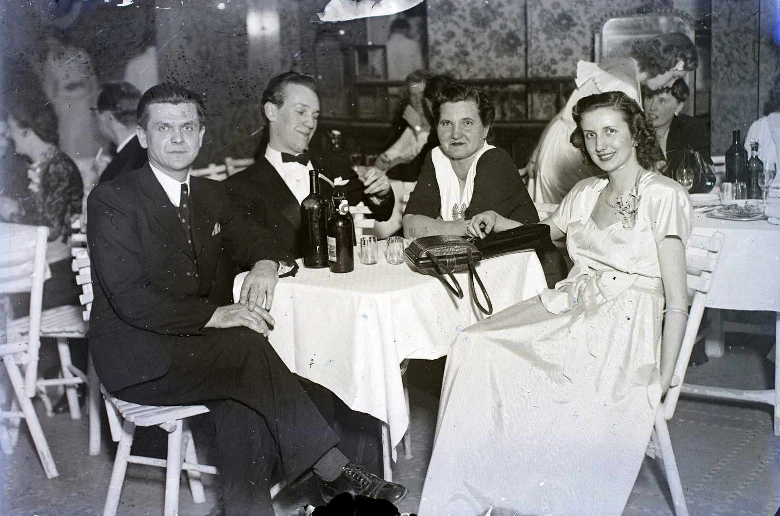 Hungary, 1946, Hámori Gyula, Budapest, tableau, smile, groom, bride, Fortepan #104620